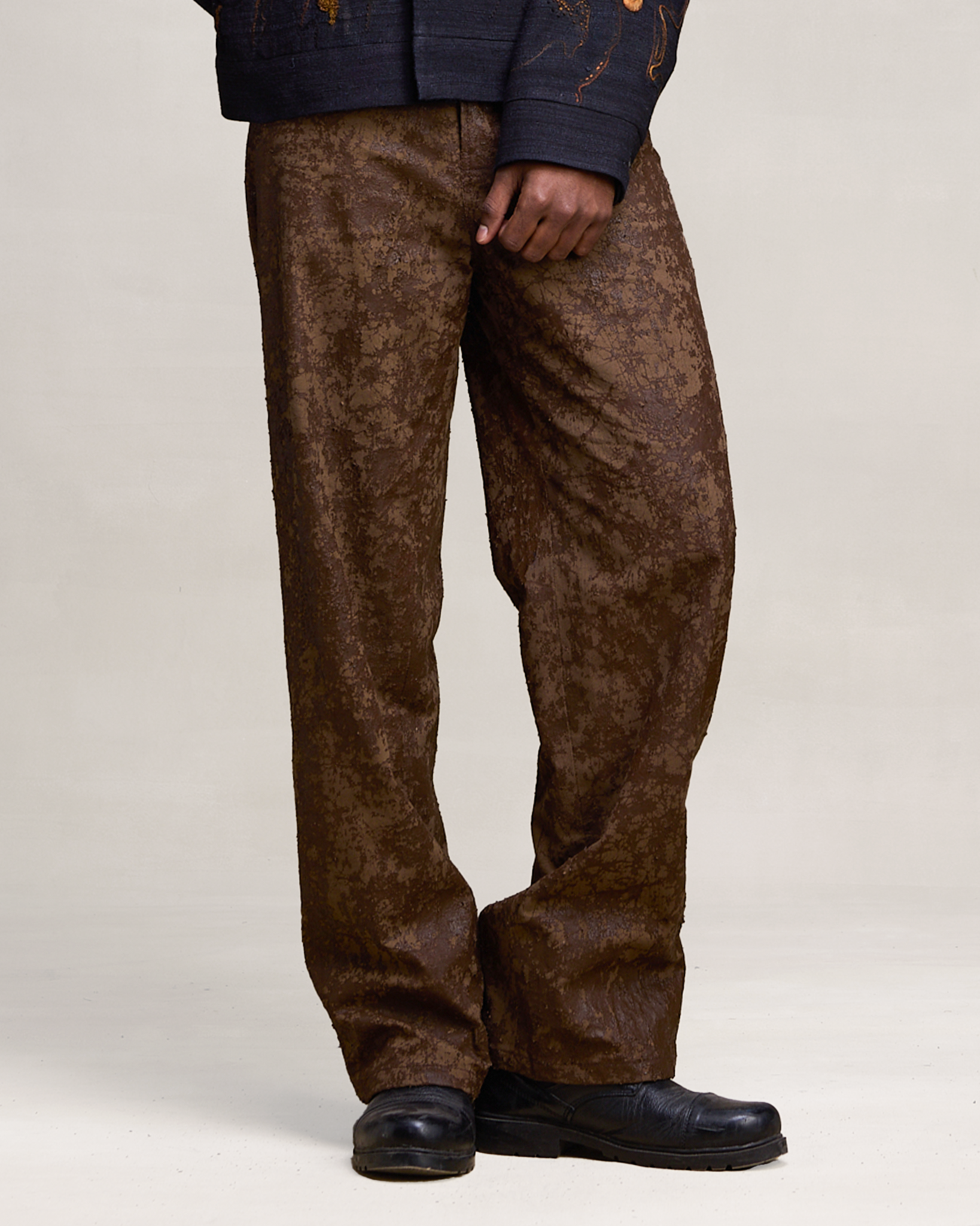 COUNTRYMADE Trousers ERODE BRONZE PANTS en denim artisanal coupe ample