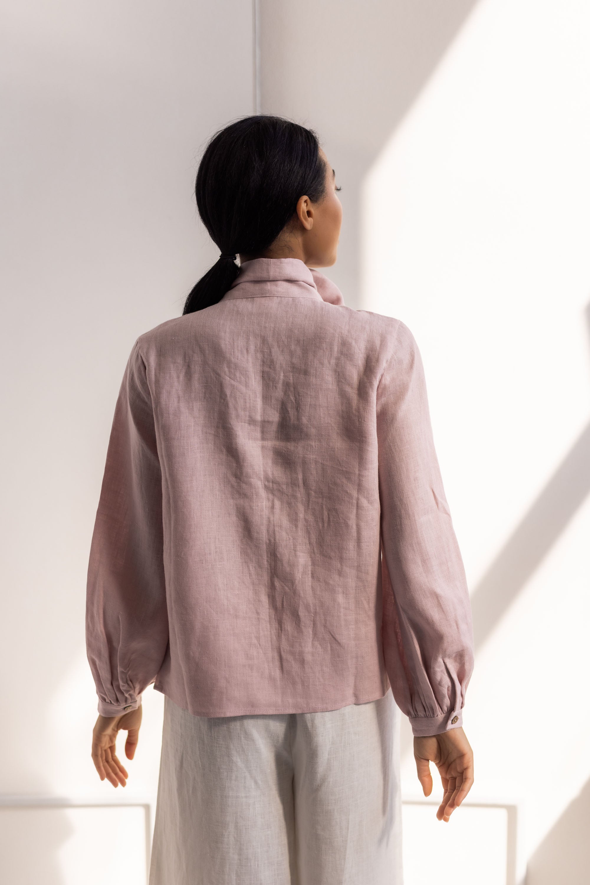 Laumė linen Linen Tops Lenore chemise en lin rose poudré à nœud