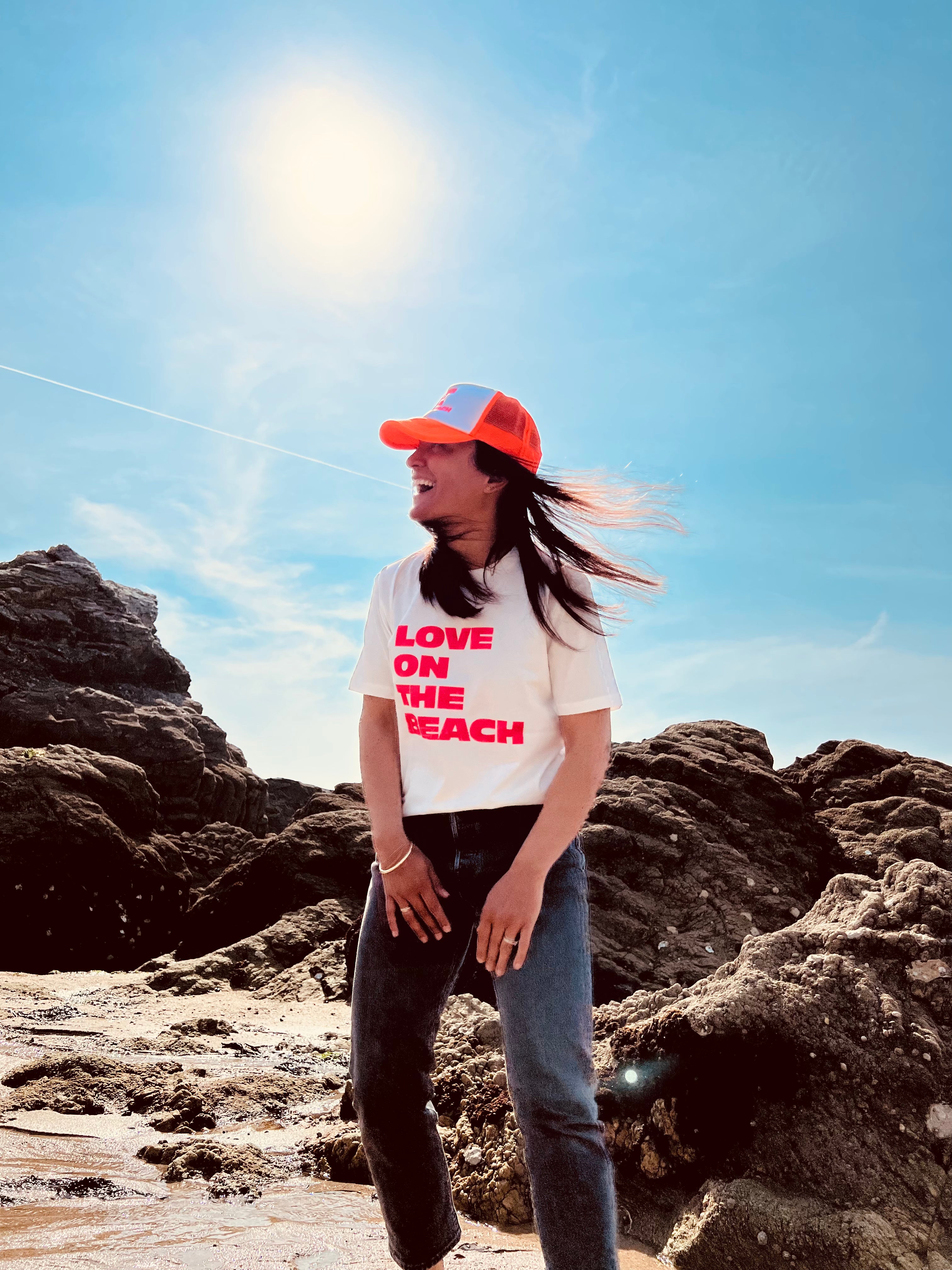 PANTRUCHE Casquettes Casquette LOVE ON THE BEACH orange fluo trucker
