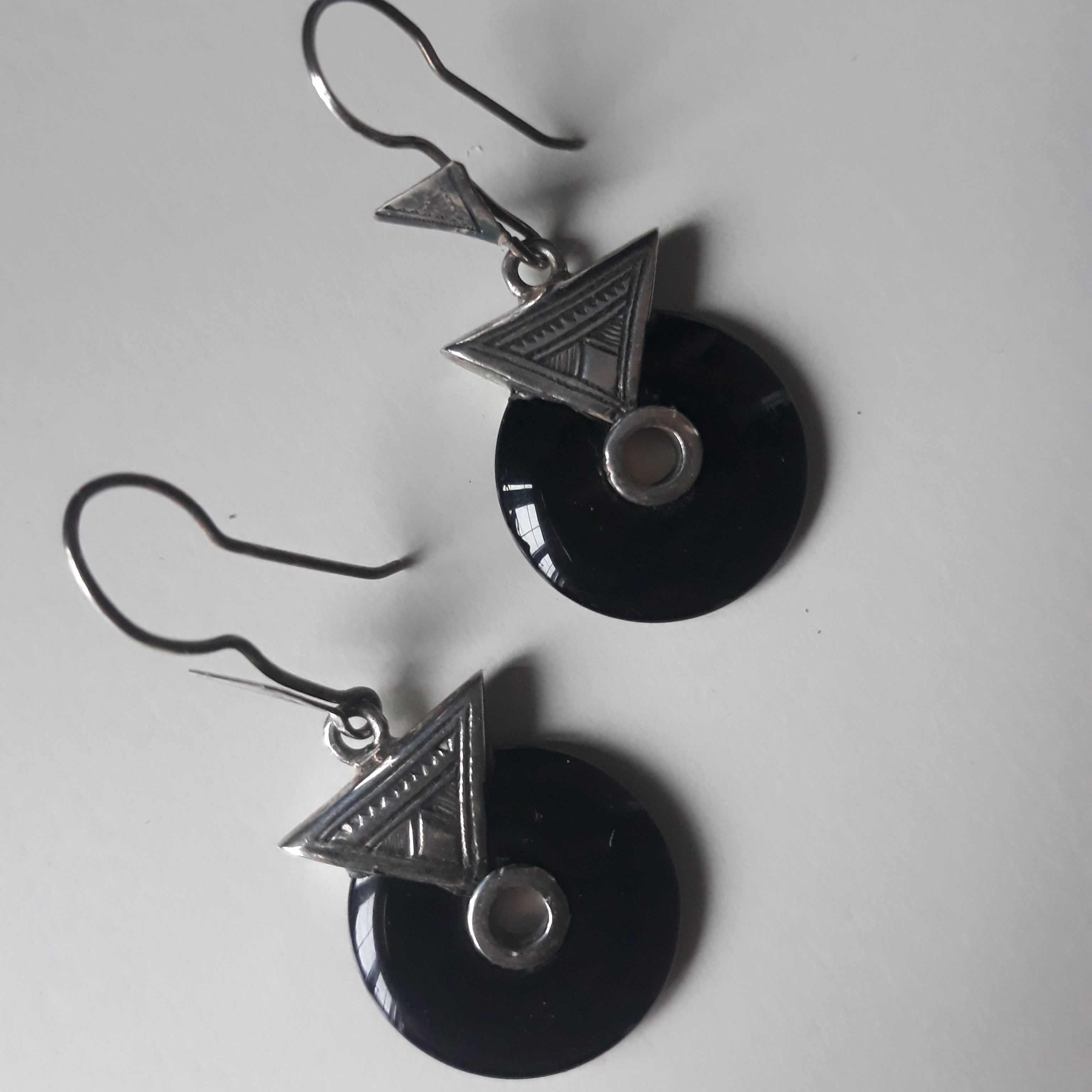 Sourire Multicolore Boucles d'oreilles touarègues rond onyx argent