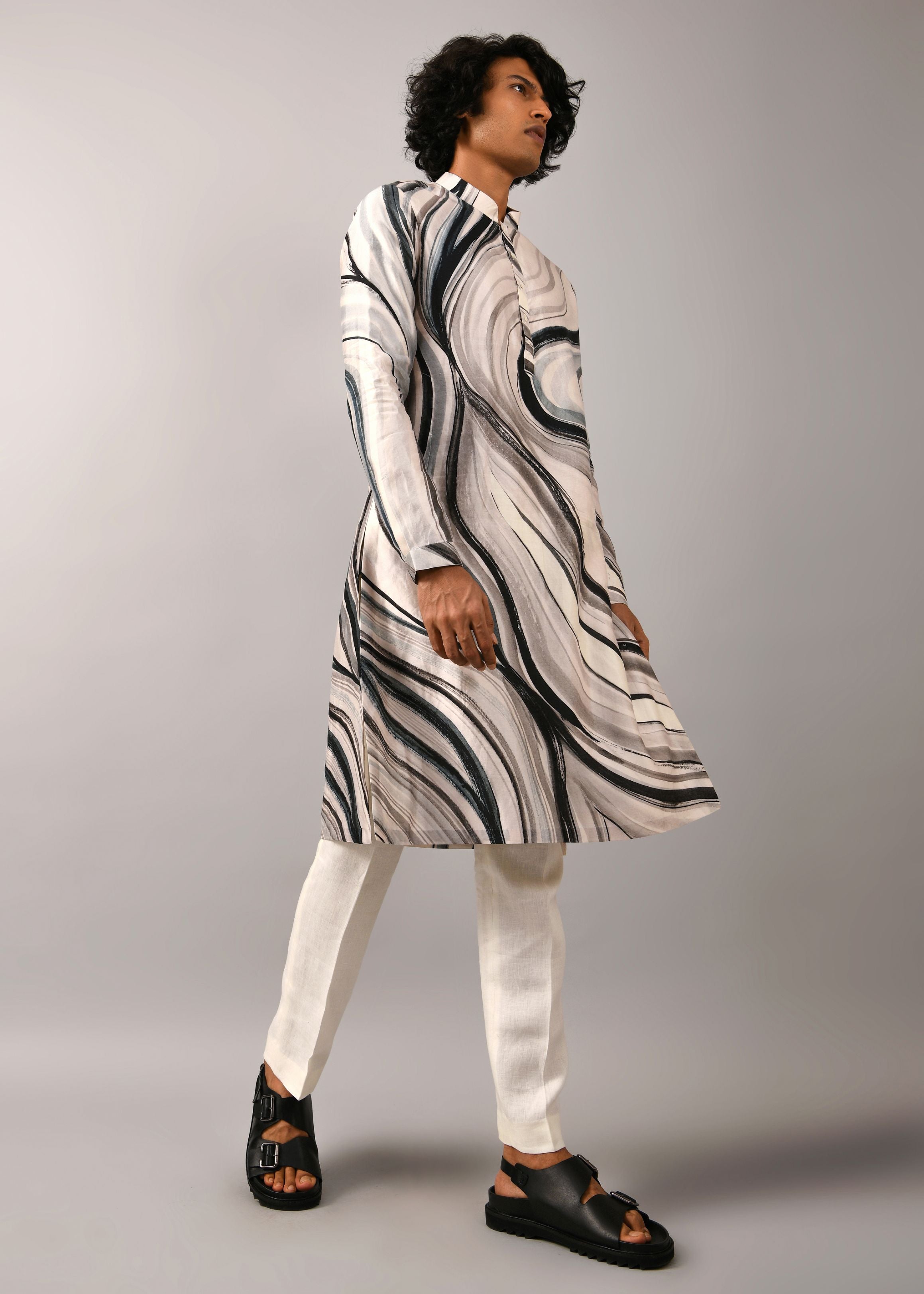 COUNTRYMADE Kurtas Airborne Strokes Kurta kurta en soie imprimé