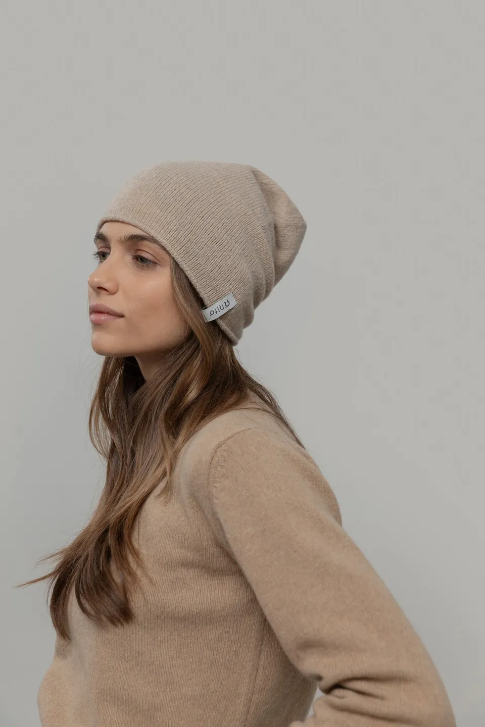Sourire Multicolore Bonnets Frank bonnet beige laine recyclée