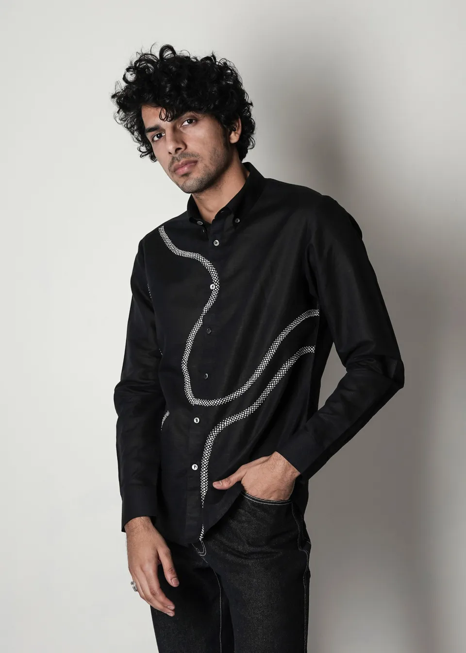 COUNTRYMADE Shirts Coil Hand Embroidered Shirt en lin noir