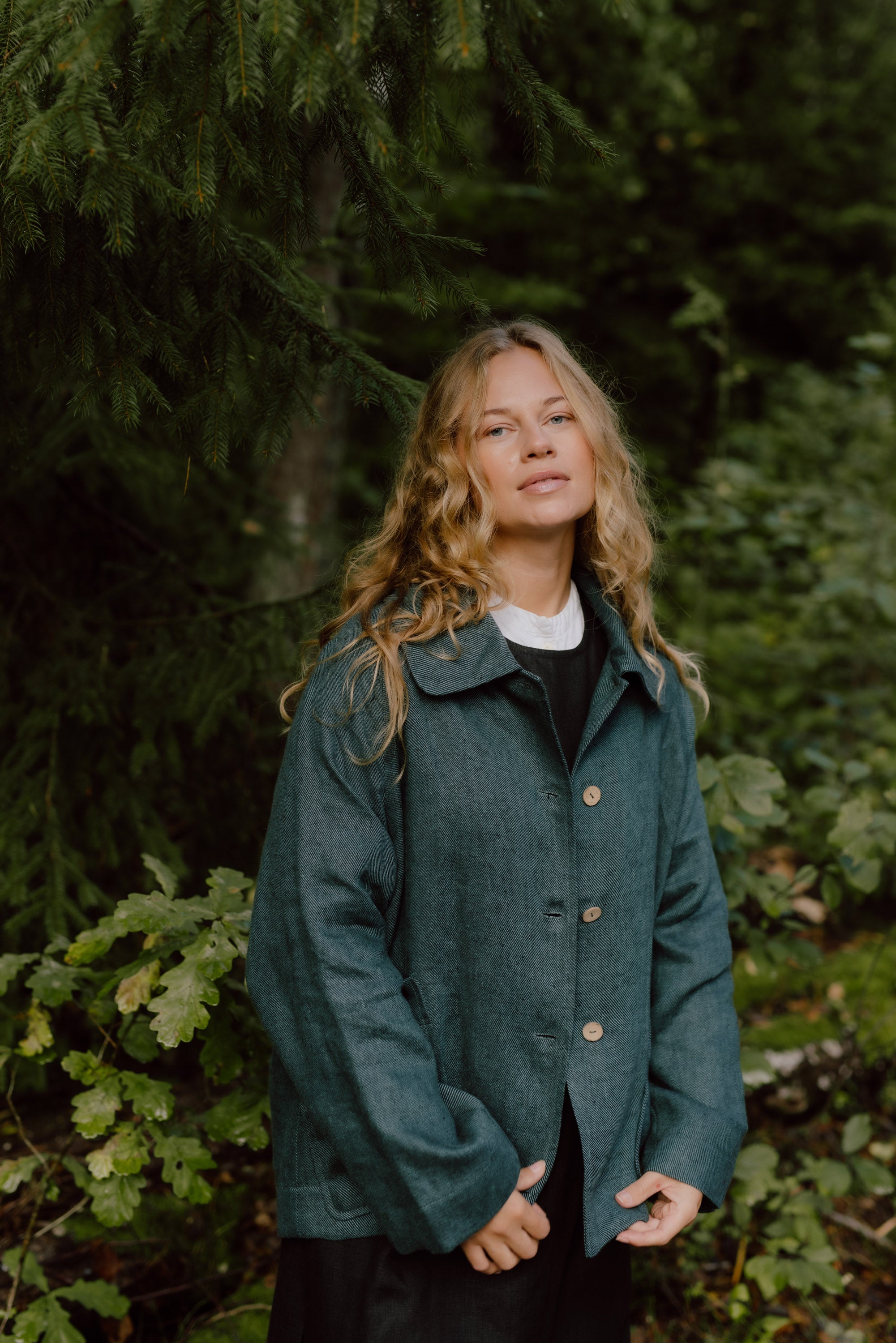 Laumė linen Linen Jackets Kate veste oversize en lin bleu profond