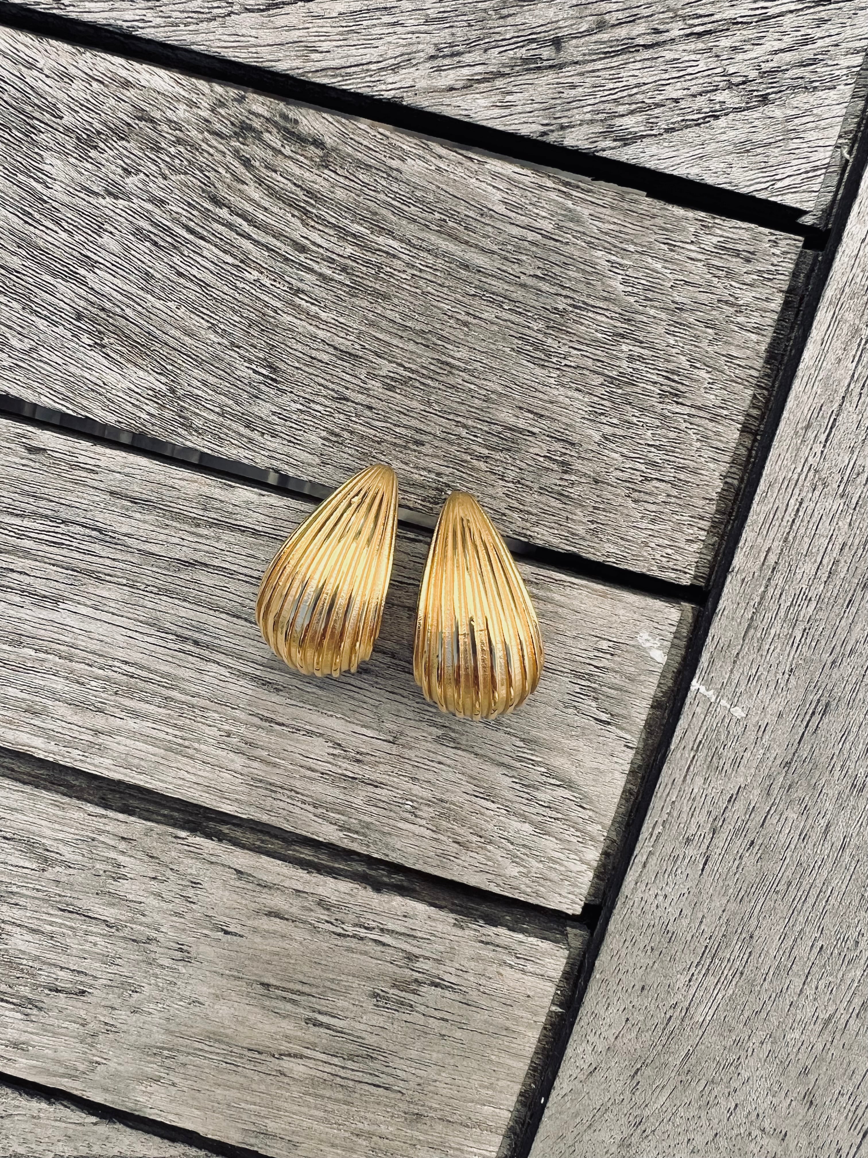 PANTRUCHE Boucles d'oreilles SUZIE créoles ivoire résine