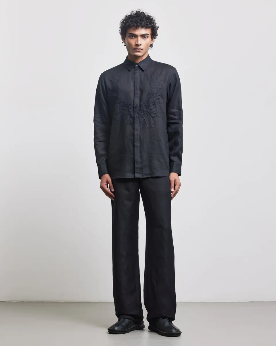 COUNTRYMADE Shirts Black Wreath chemise noire en lin brodée
