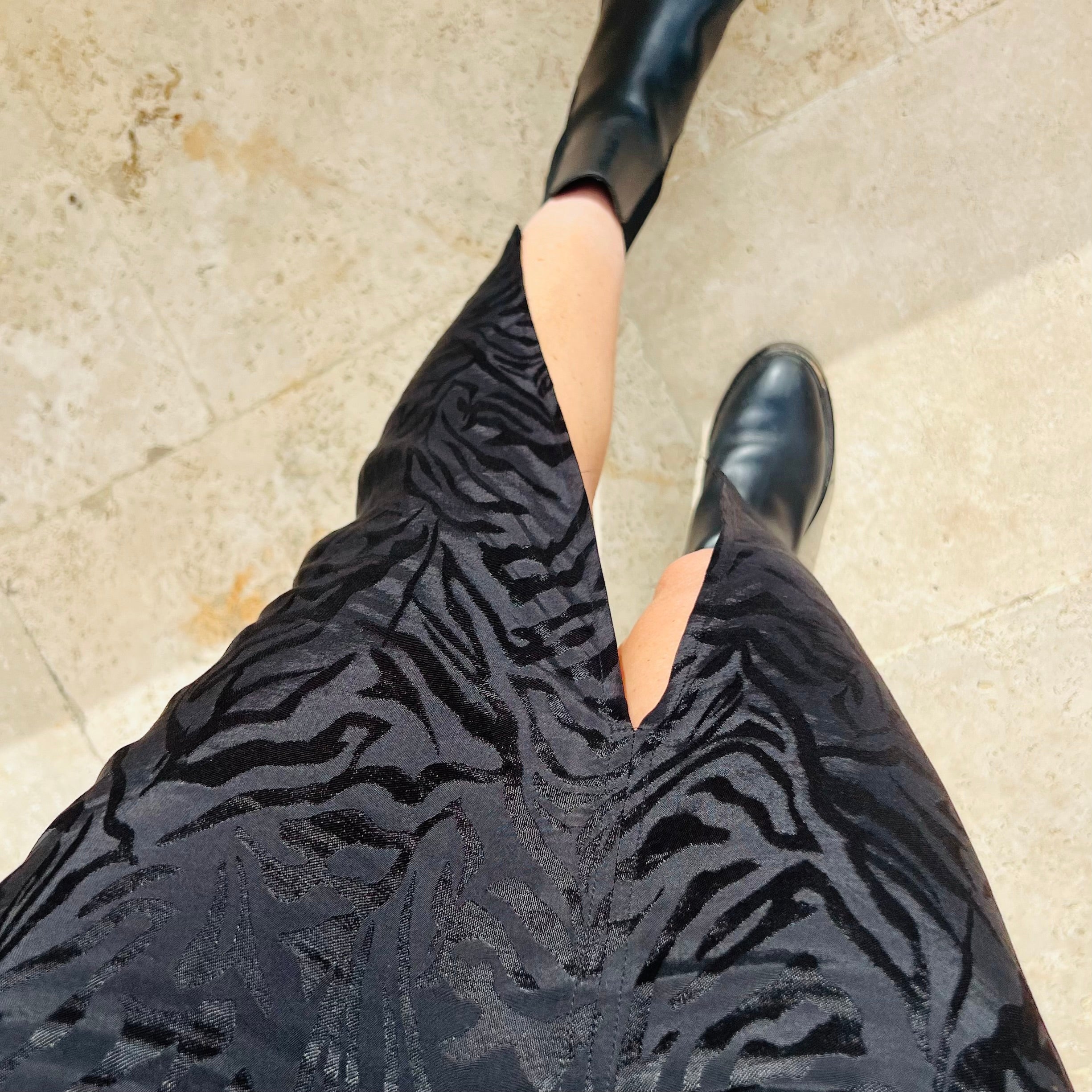 PANTRUCHE Jupes JUDY jupe midi noire zébrée en viscose