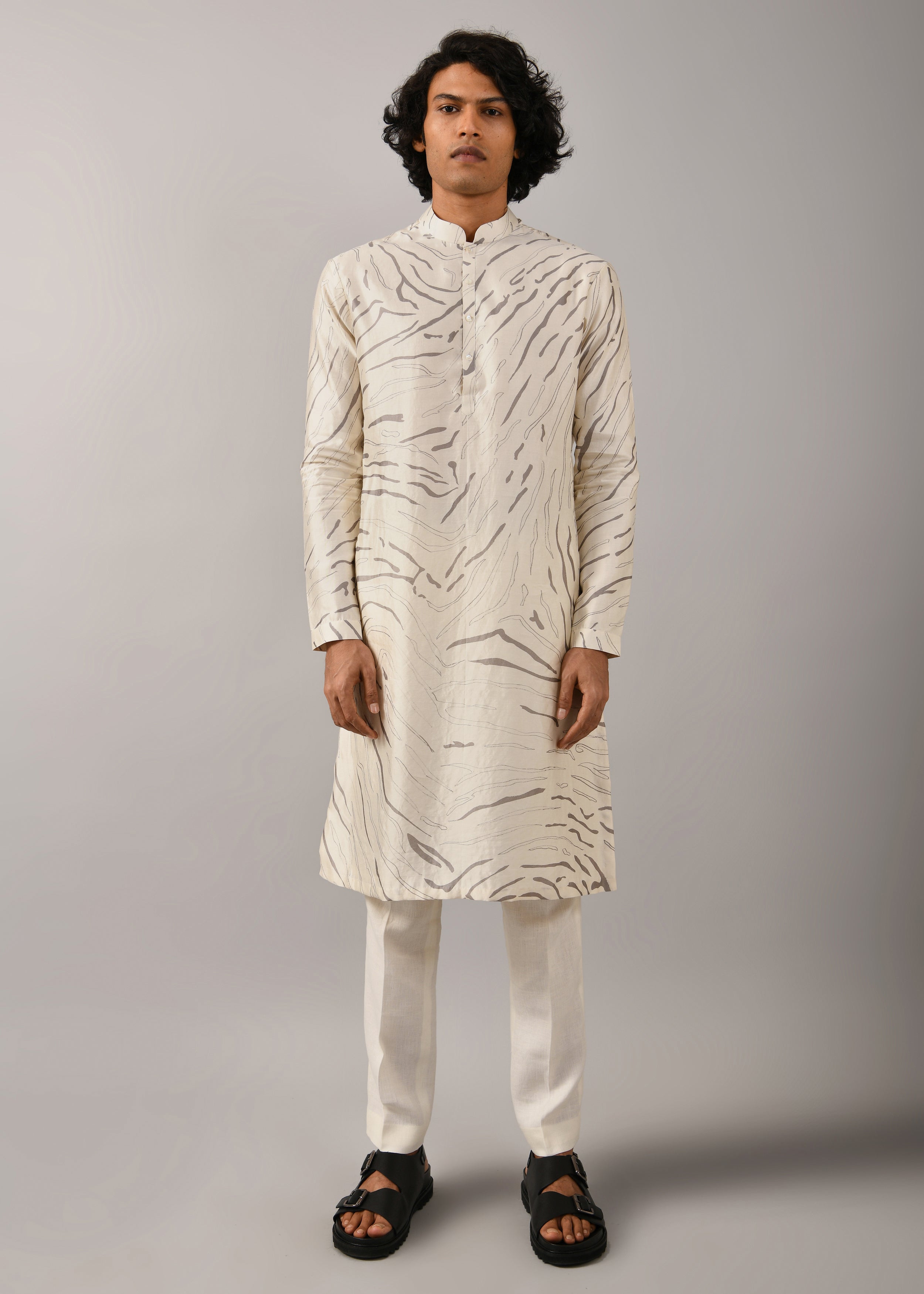 COUNTRYMADE Kurtas Ivory Terrain Maize Kurta kurta en soie ivoire imprimé