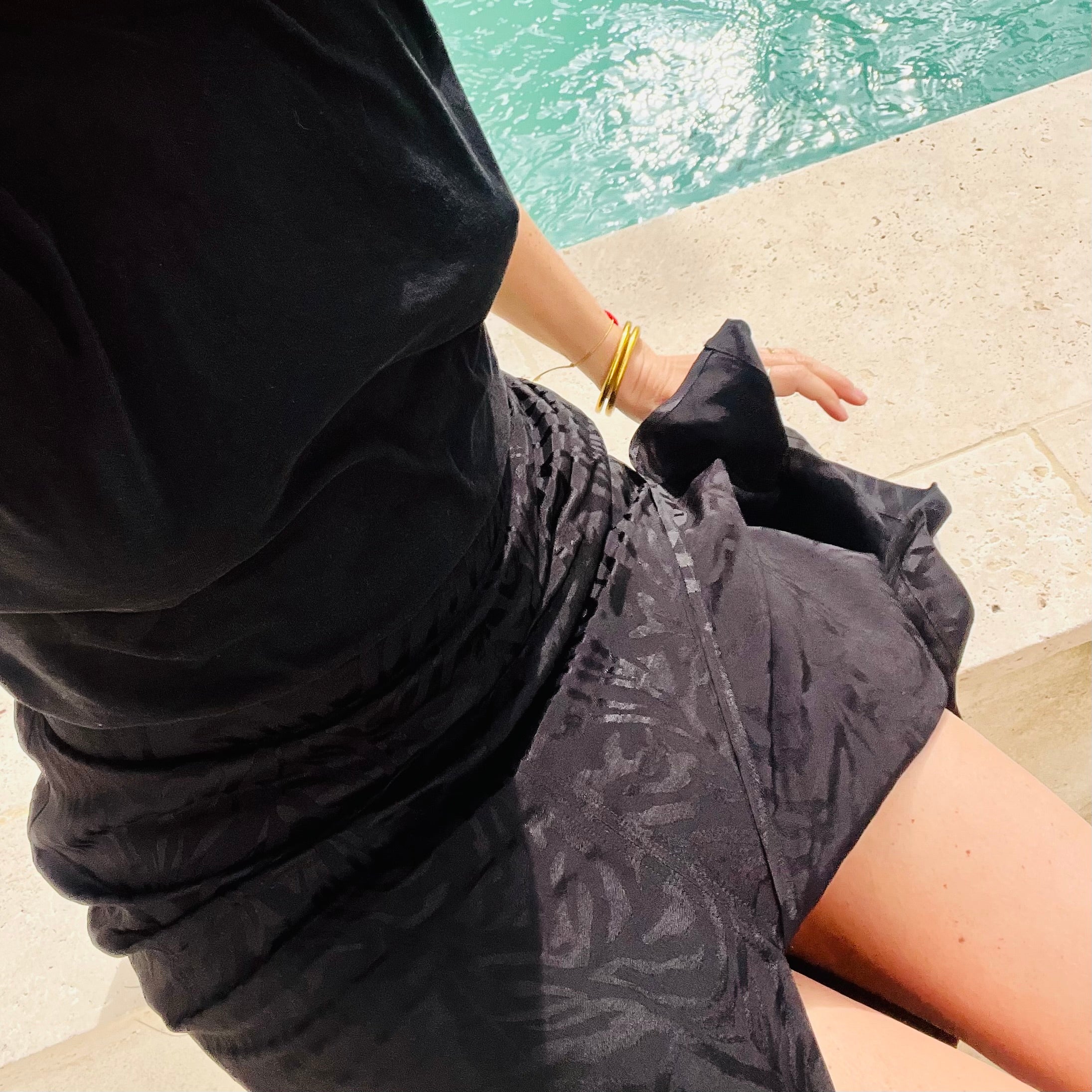 PANTRUCHE Jupes JUDY jupe midi noire zébrée en viscose
