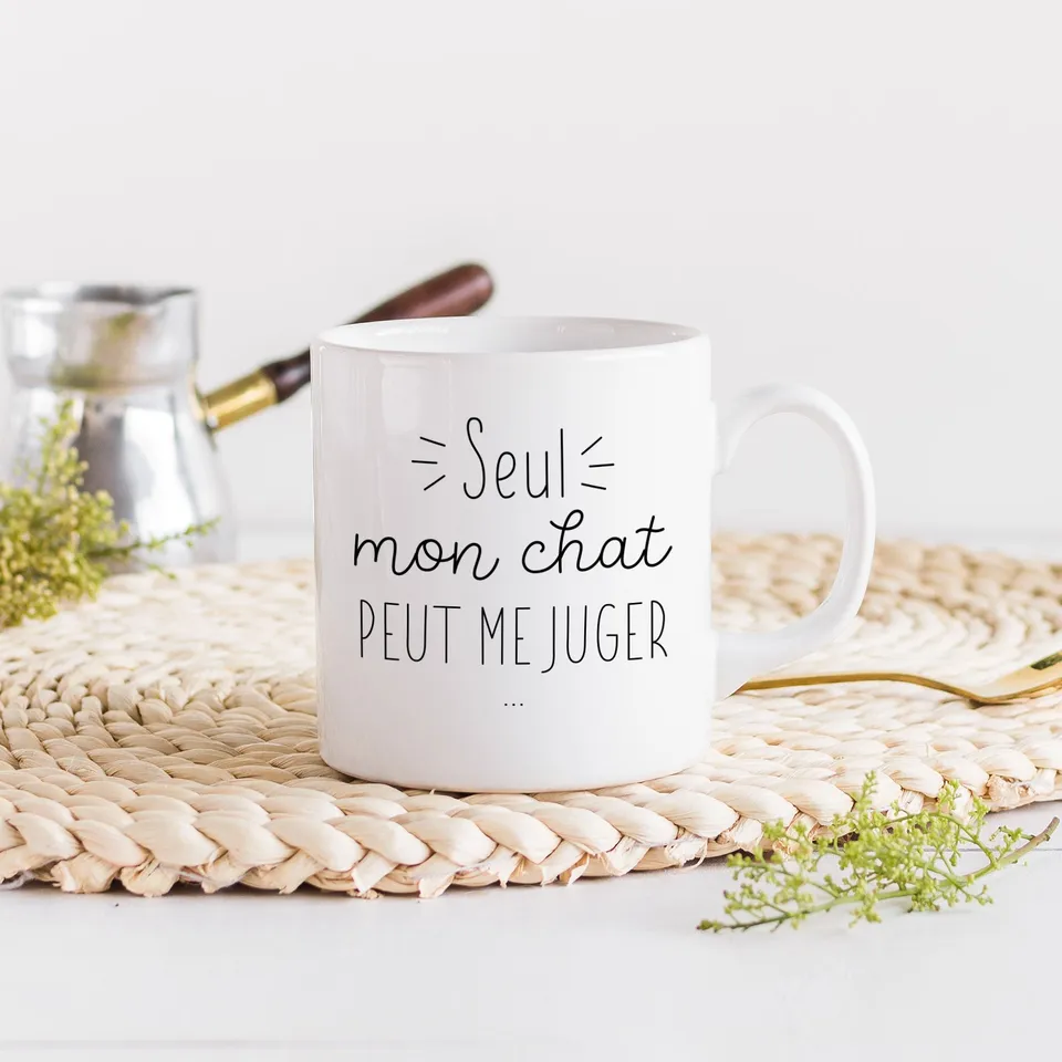 Juste Un T-shirt Mugs Seul mon chat peut me juger mug