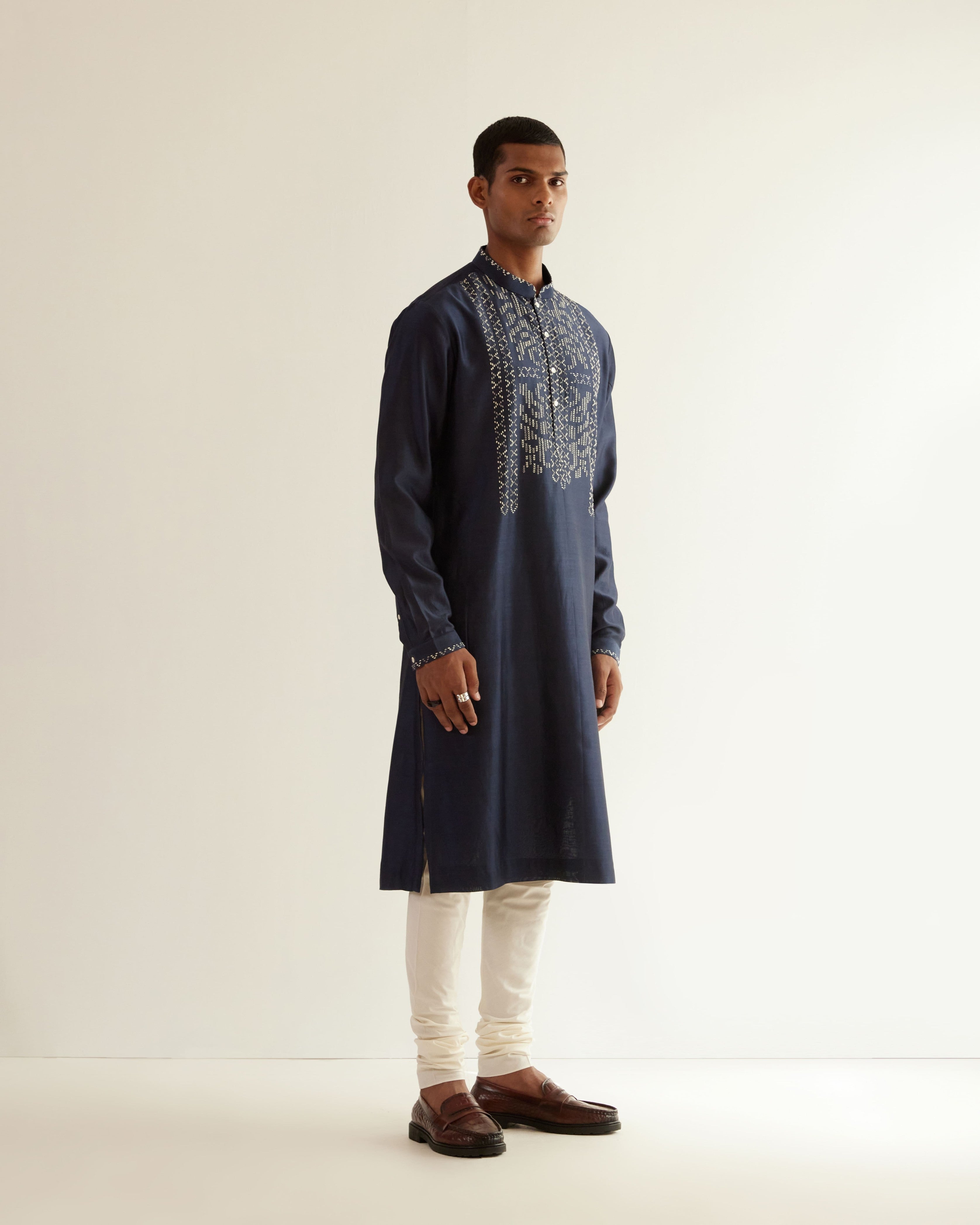COUNTRYMADE Kurtas Asymmetric Embroidered Yoke Kurta Set ensemble kurta bleu marine