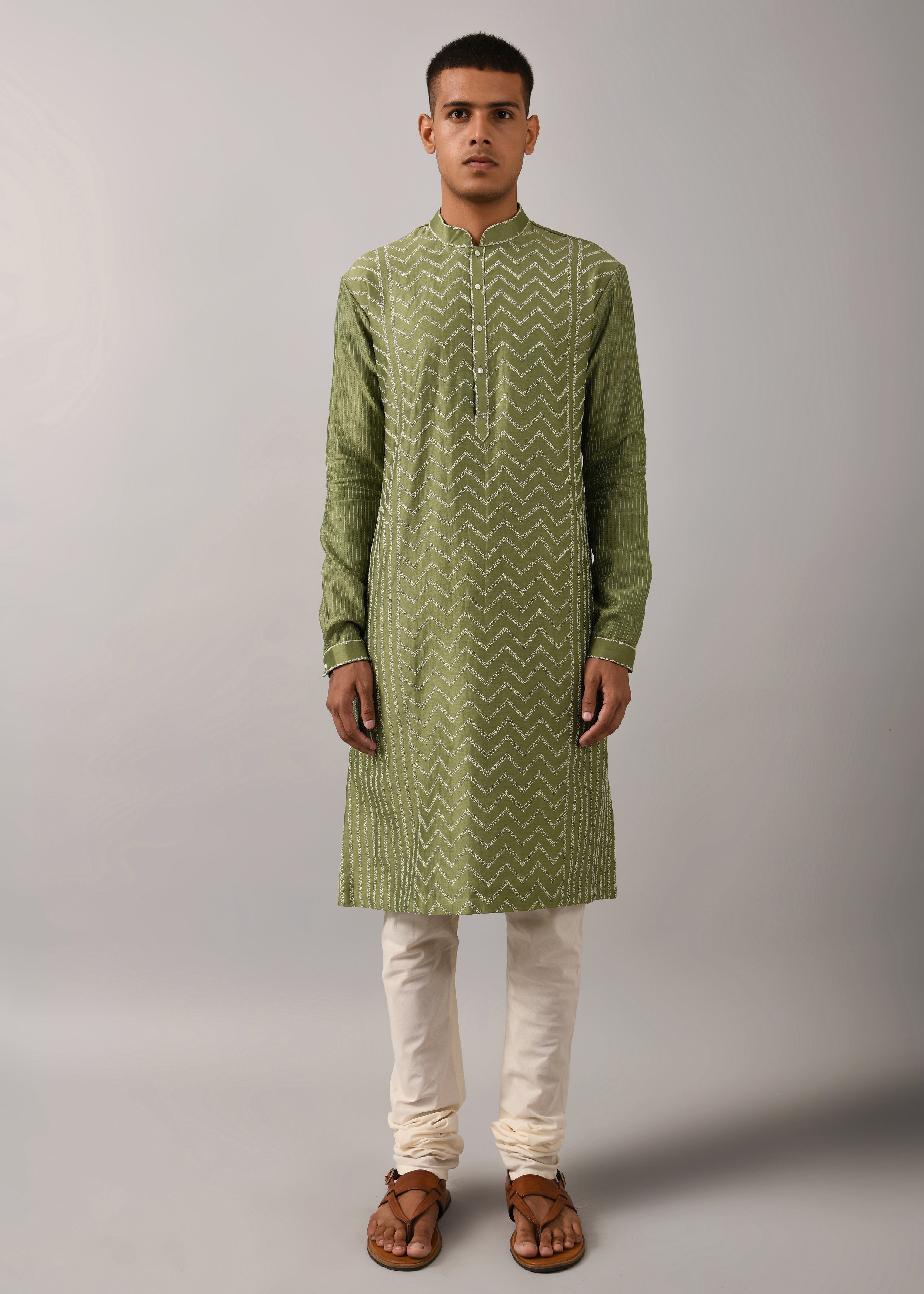 COUNTRYMADE Kurtas Chevron Hand Embroidered Kurta Set kurta vert sauge, chanderi