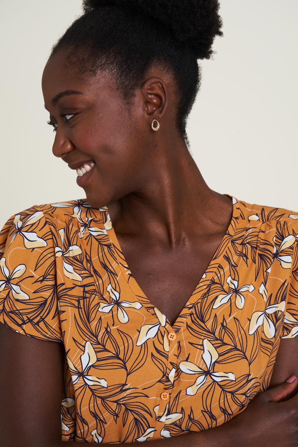 Sourire Multicolore Tops Hawai blouse ocre en Ecovero