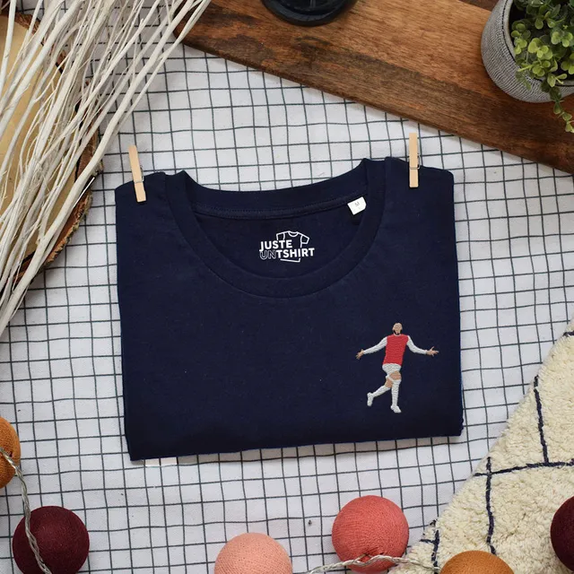 Juste Un T-shirt T-shirts Brodés Invincible t-shirt brodé