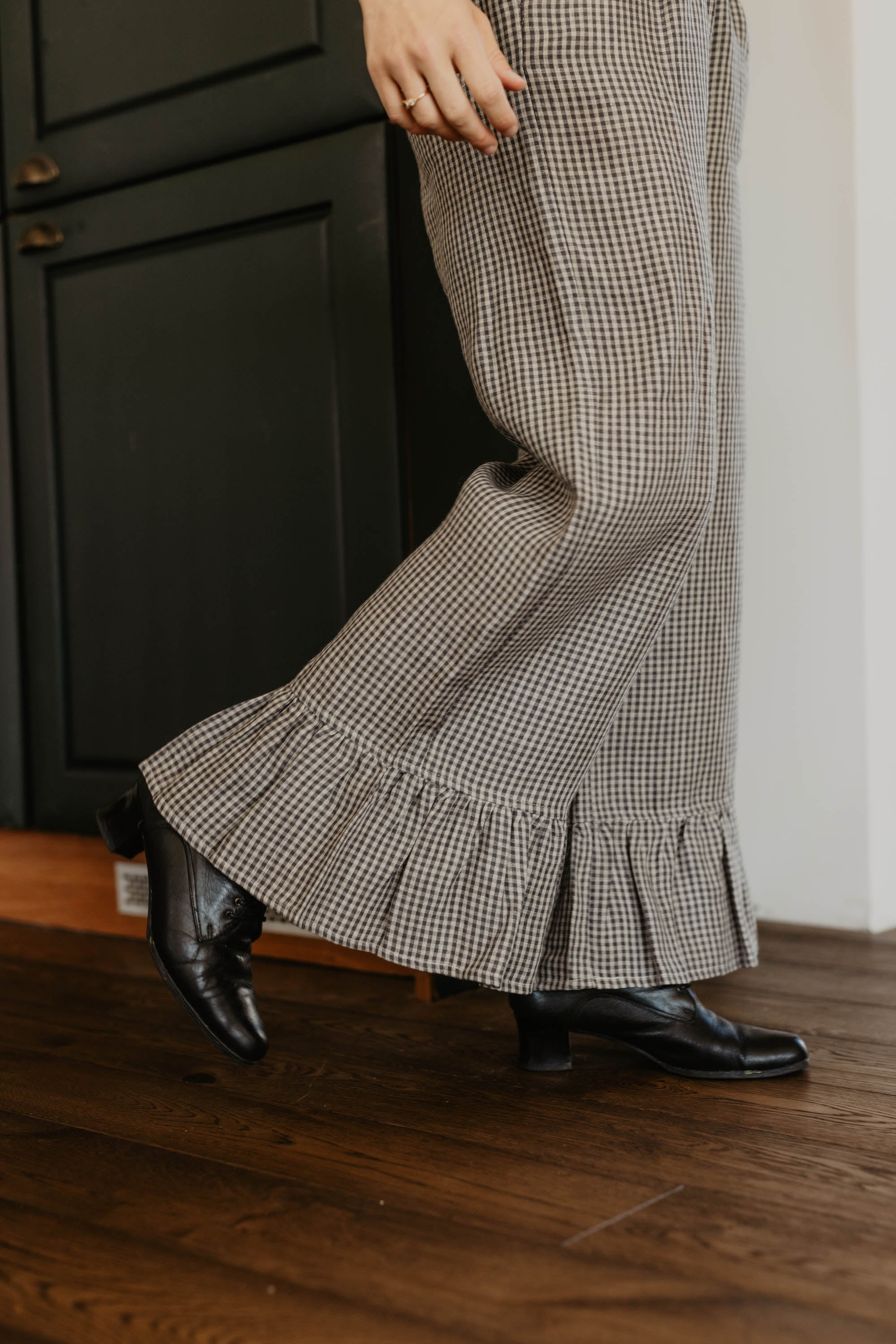 Laumė linen Linen Bottoms Biarritz pantalon en lin prune lune XS