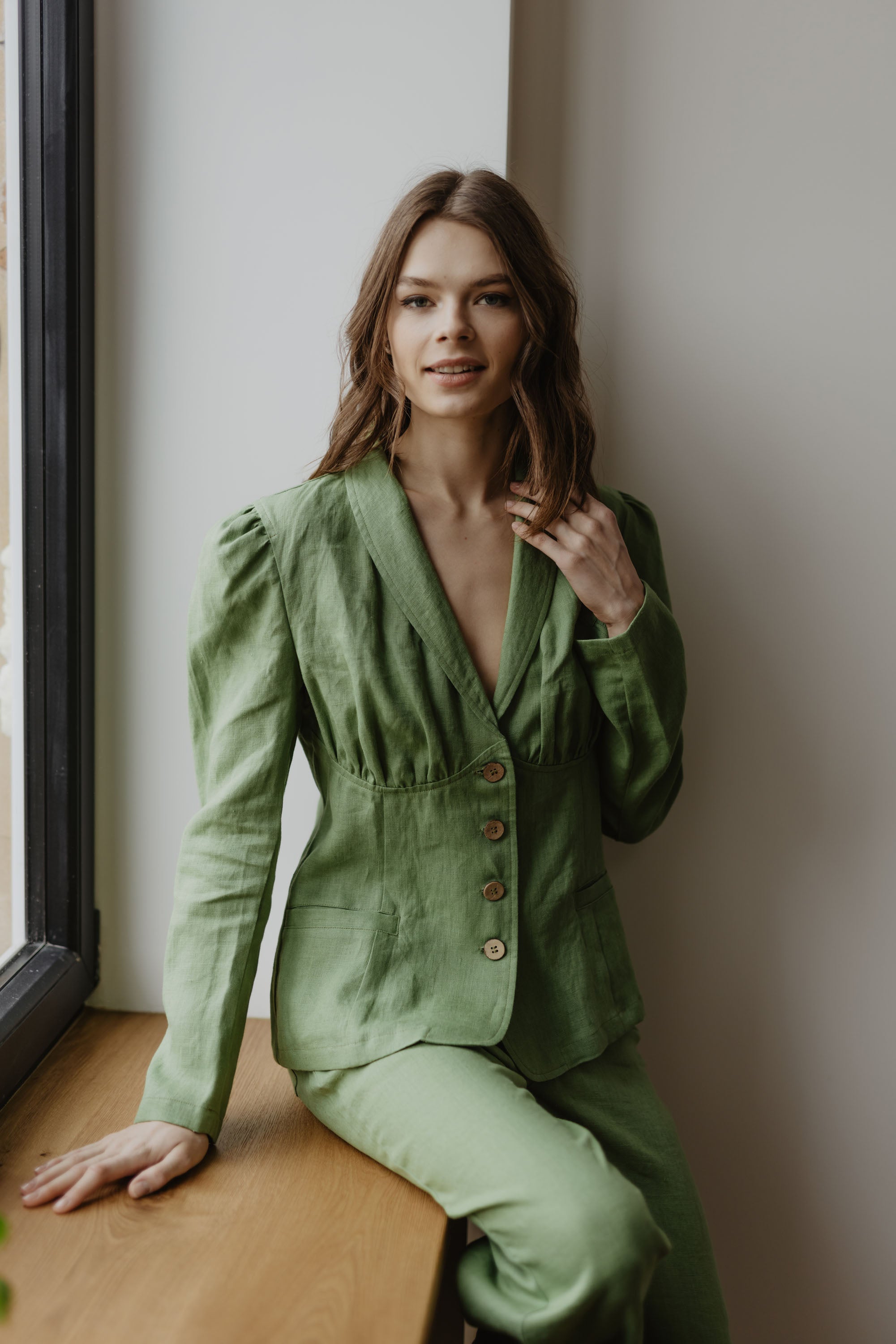 Laumė linen Linen Jackets Neringa blazer en lin vert forêt