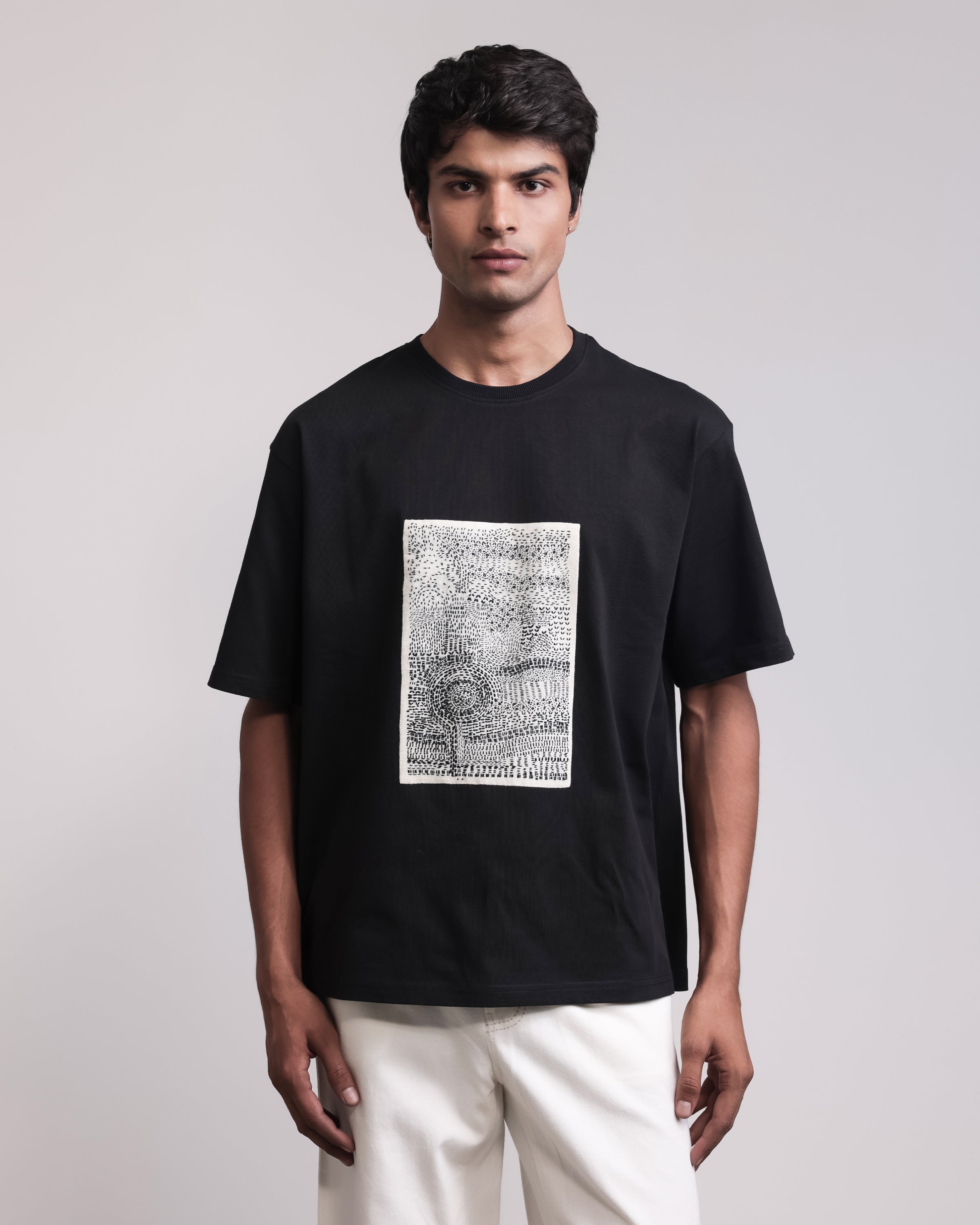 COUNTRYMADE T-shirts War Warli T-shirt T-shirt noir brodé