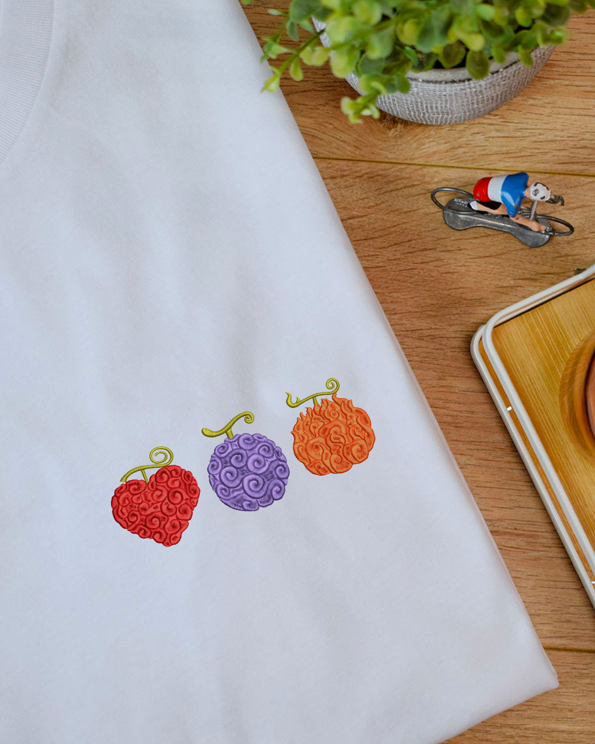 Juste Un T-shirt T-shirts Brodés Fruit du Démon t-shirt brodé coloris au choix