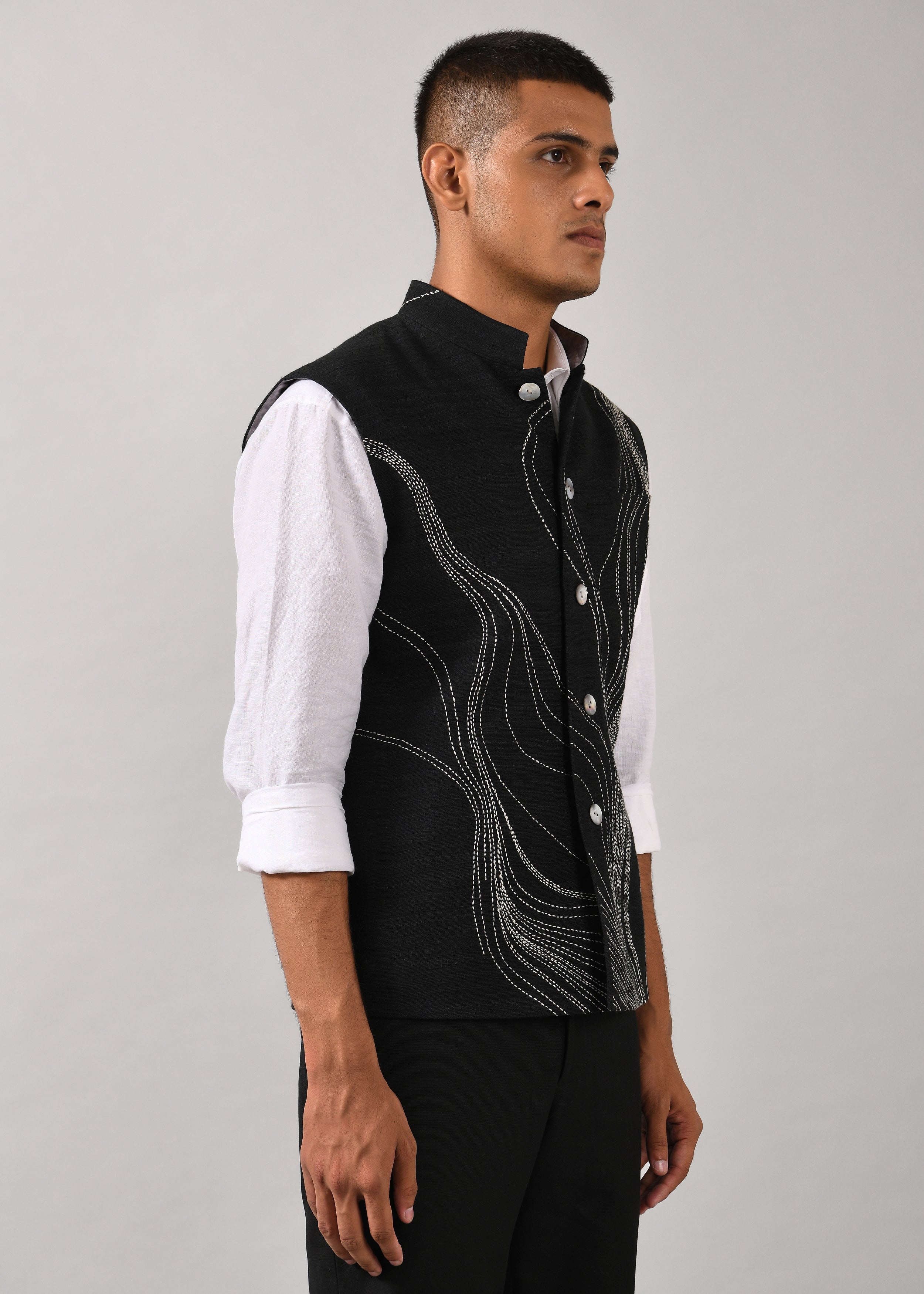 COUNTRYMADE Nehru Jackets Horizon Embroidered Bundi veste noire M coton-soie