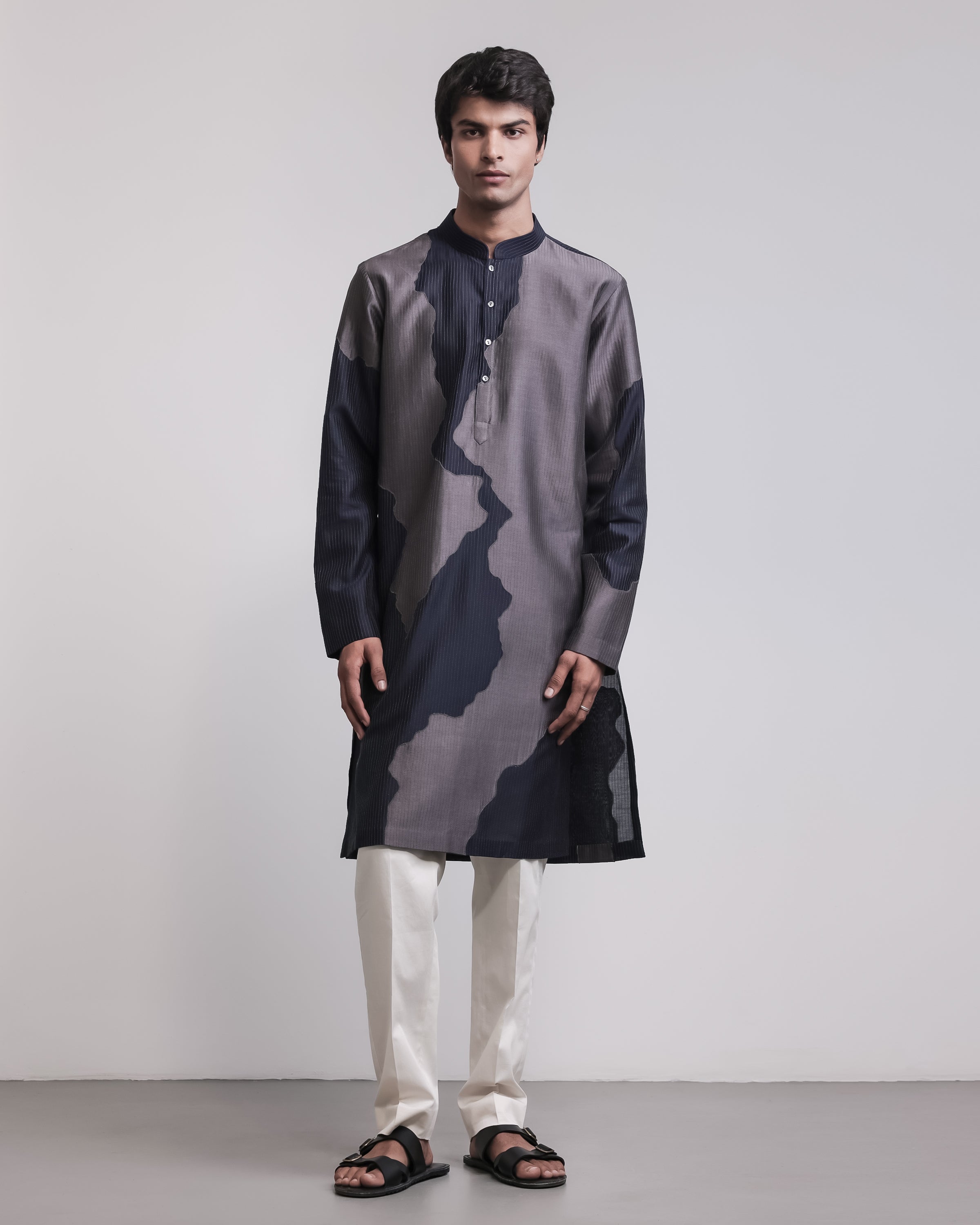 COUNTRYMADE Kurtas Torn Canvas Appliqué Kurta Set ensemble kurta brodé