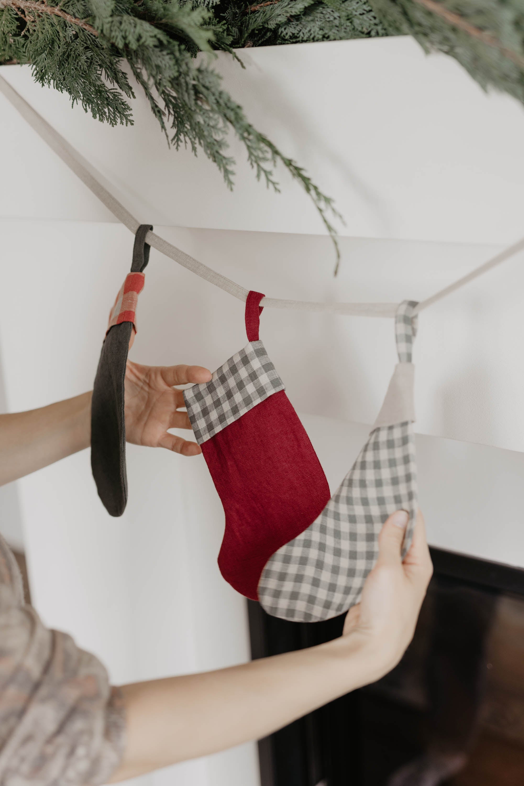 Laumė linen Christmas Linen guirlande de chaussettes de Noël Evergreen Joy lin