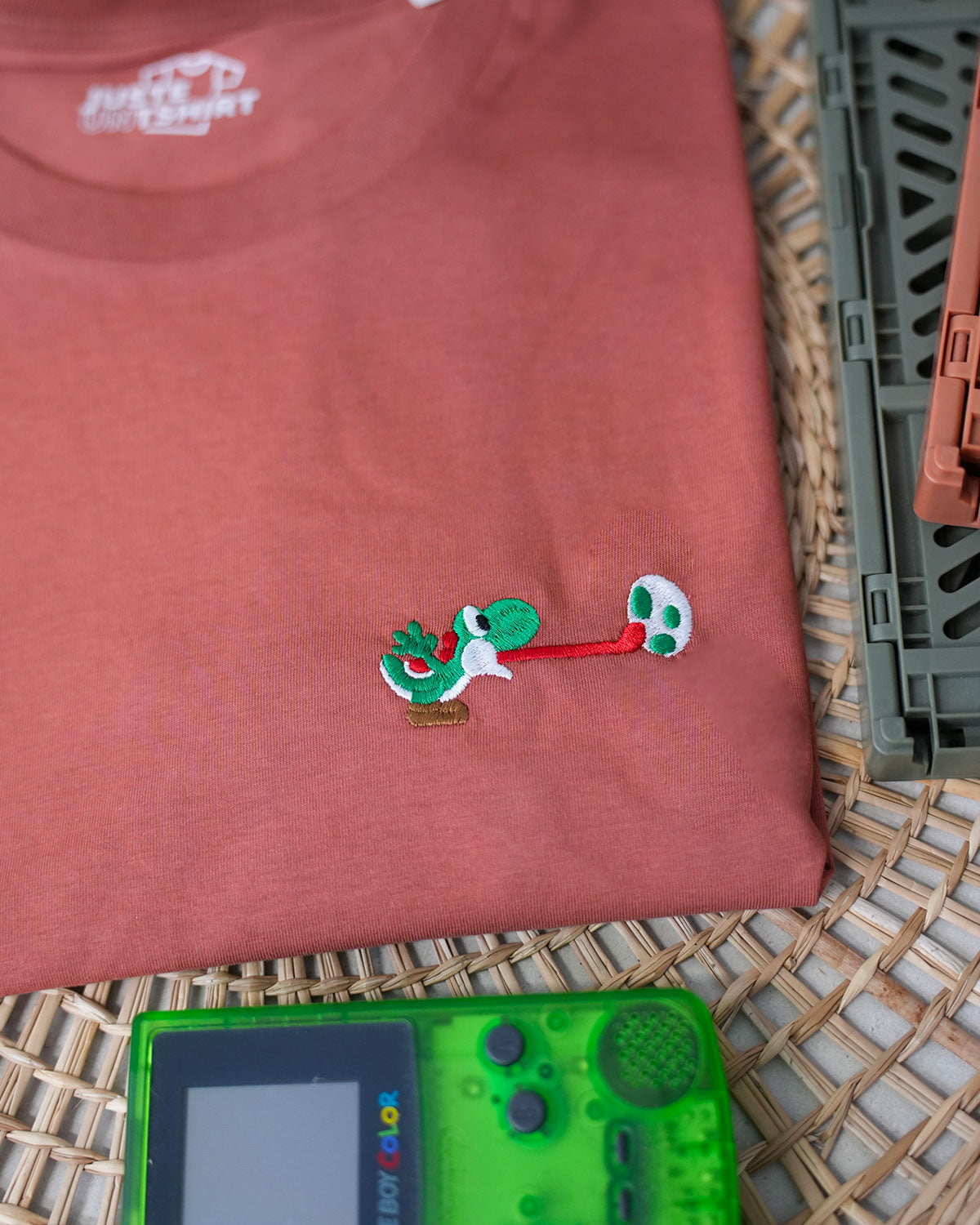 Juste Un T-shirt T-shirts Brodés Yoshi t-shirt brodé coton bio