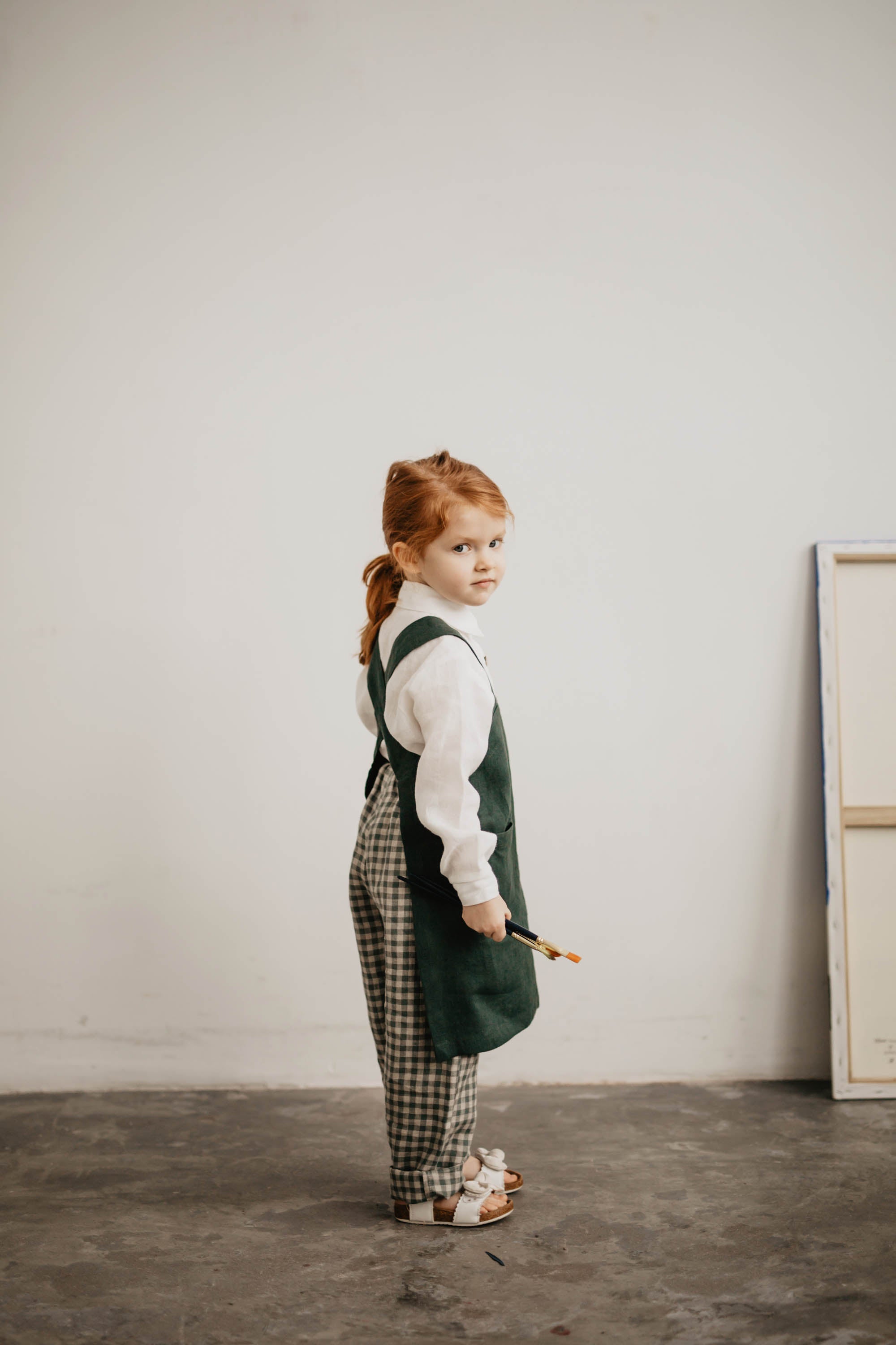Laumė linen Kids Clothing DIRVOLIRA tablier croisé enfant en lin naturel