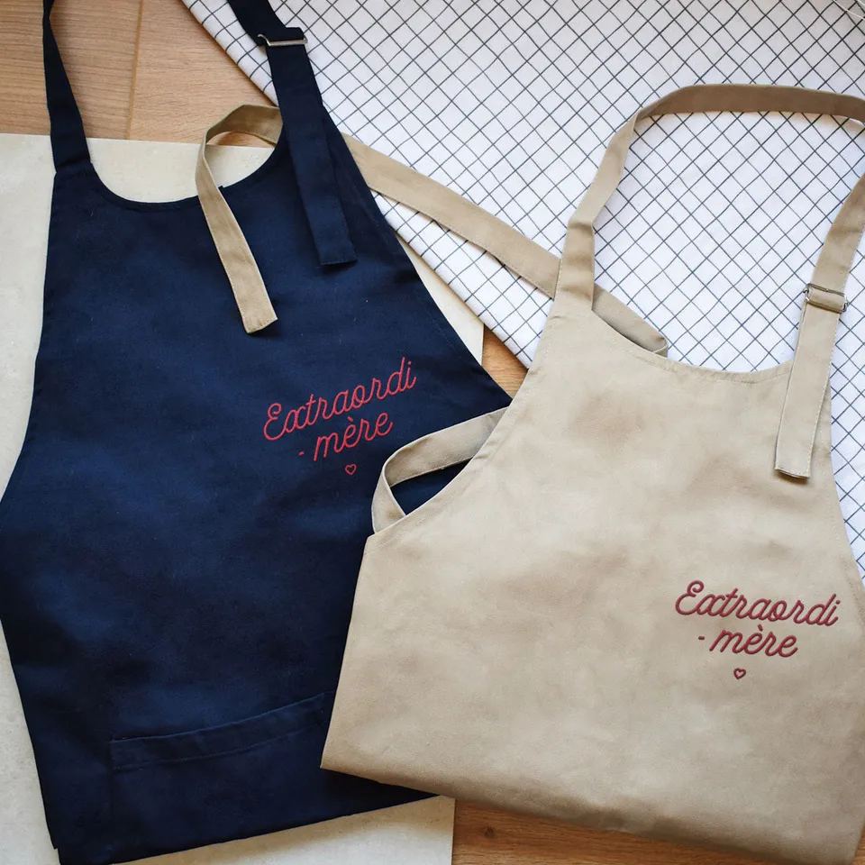 Juste Un T-shirt Tabliers Extraordi-mère tablier brodé