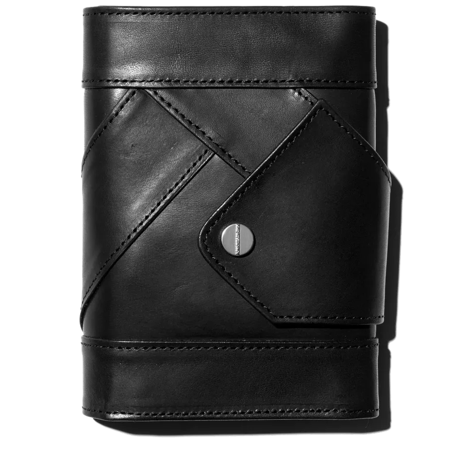 Kiko Kostadinov Bags ORVOS K-Wallet portefeuille Obsidian Black en cuir grainé