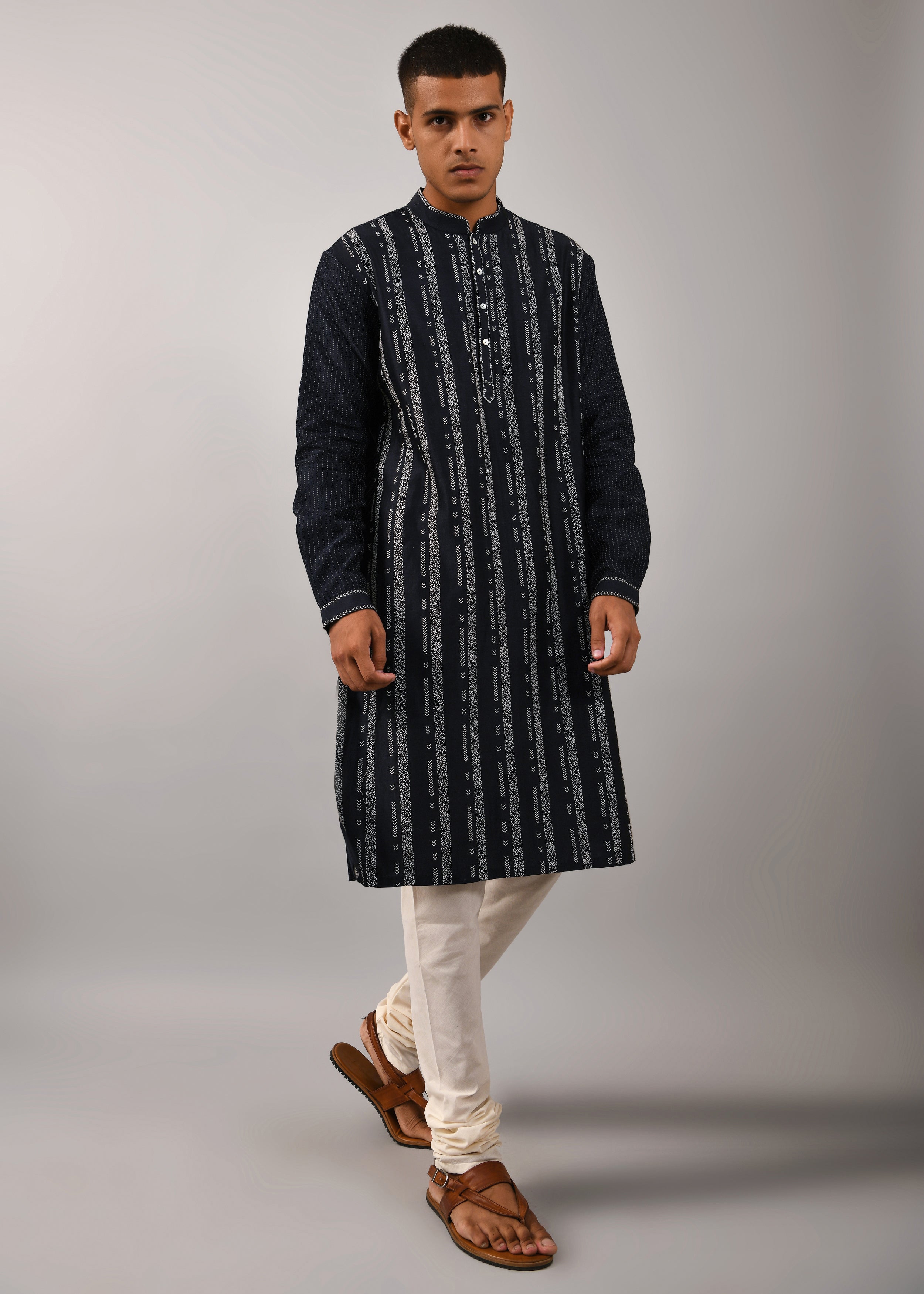 COUNTRYMADE Kurtas Contrail Hand Embroidered Kurta Set ensemble chanderi bleu marine