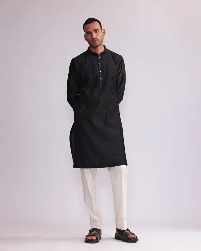 COUNTRYMADE Kurtas Contour Line Pin Tucks Embroidered Kurta Set brodé 2 pièces