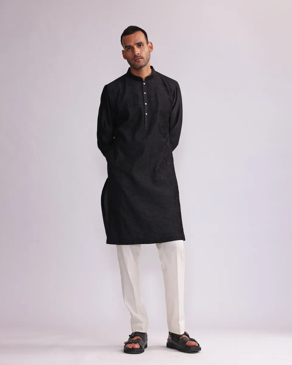COUNTRYMADE Kurtas Contour Line Pin Tucks Embroidered Kurta Set brodé 2 pièces