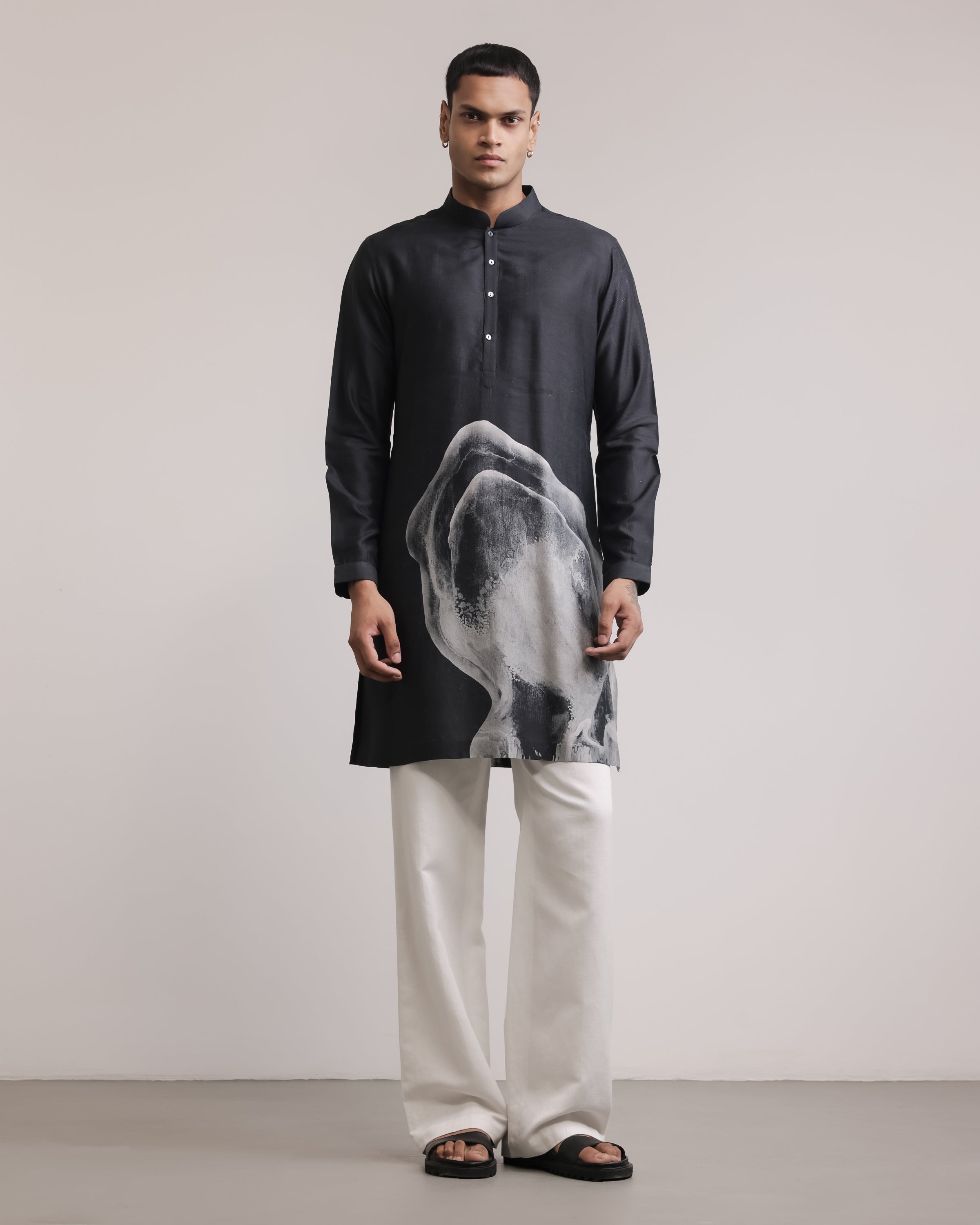 COUNTRYMADE Kurtas Obscured Halo Silk Print Kurta en soie sur mesure