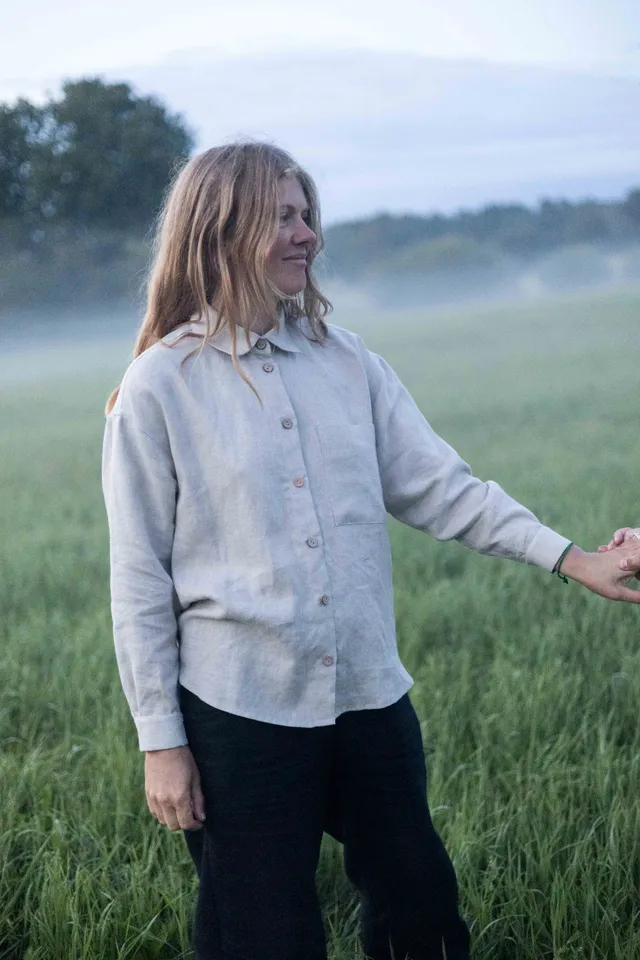 Laumė linen Linen Tops Vandenė chemise en lin bleu ciel oversize