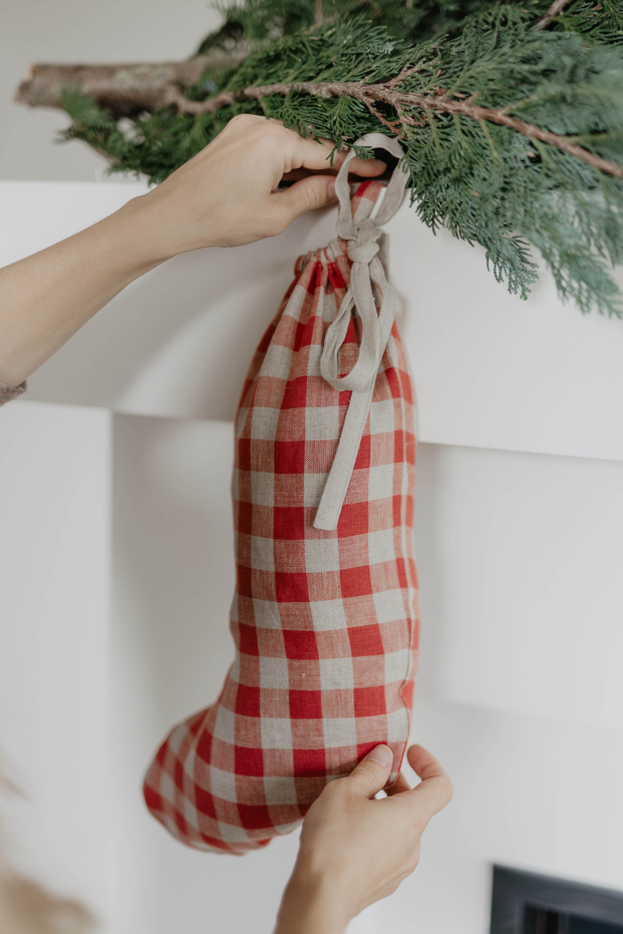 Laumė linen Christmas Linen Christmas Stocking chaussette de Noël à cordon carreaux verts
