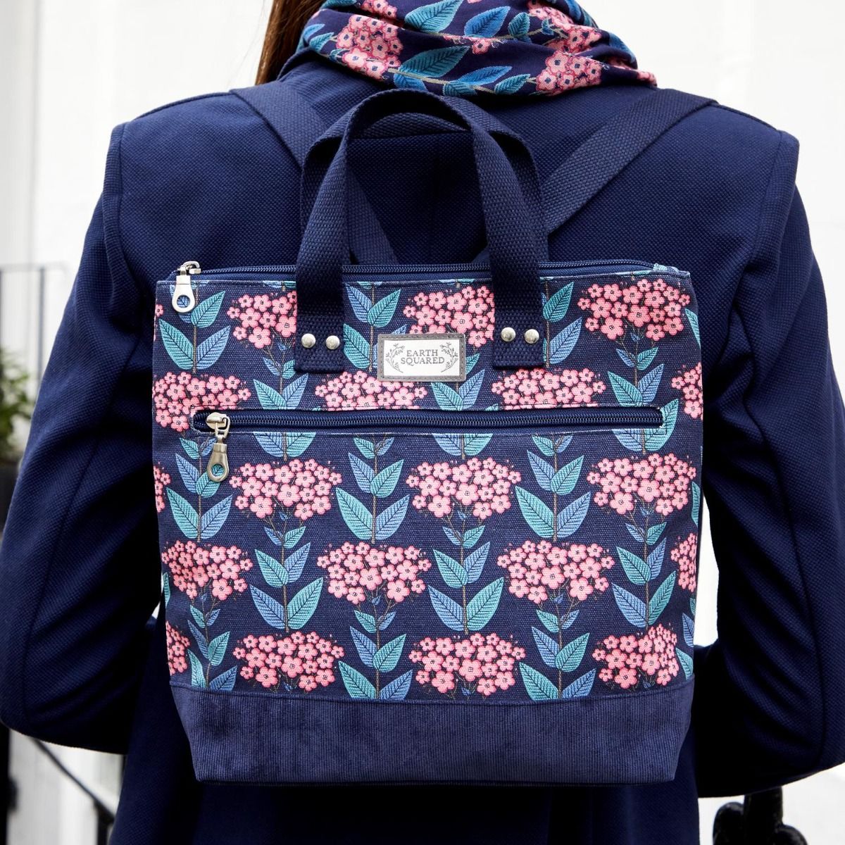 Sourire Multicolore Sacs et pochettes sac à dos fleuri bleu marine en toile de coton