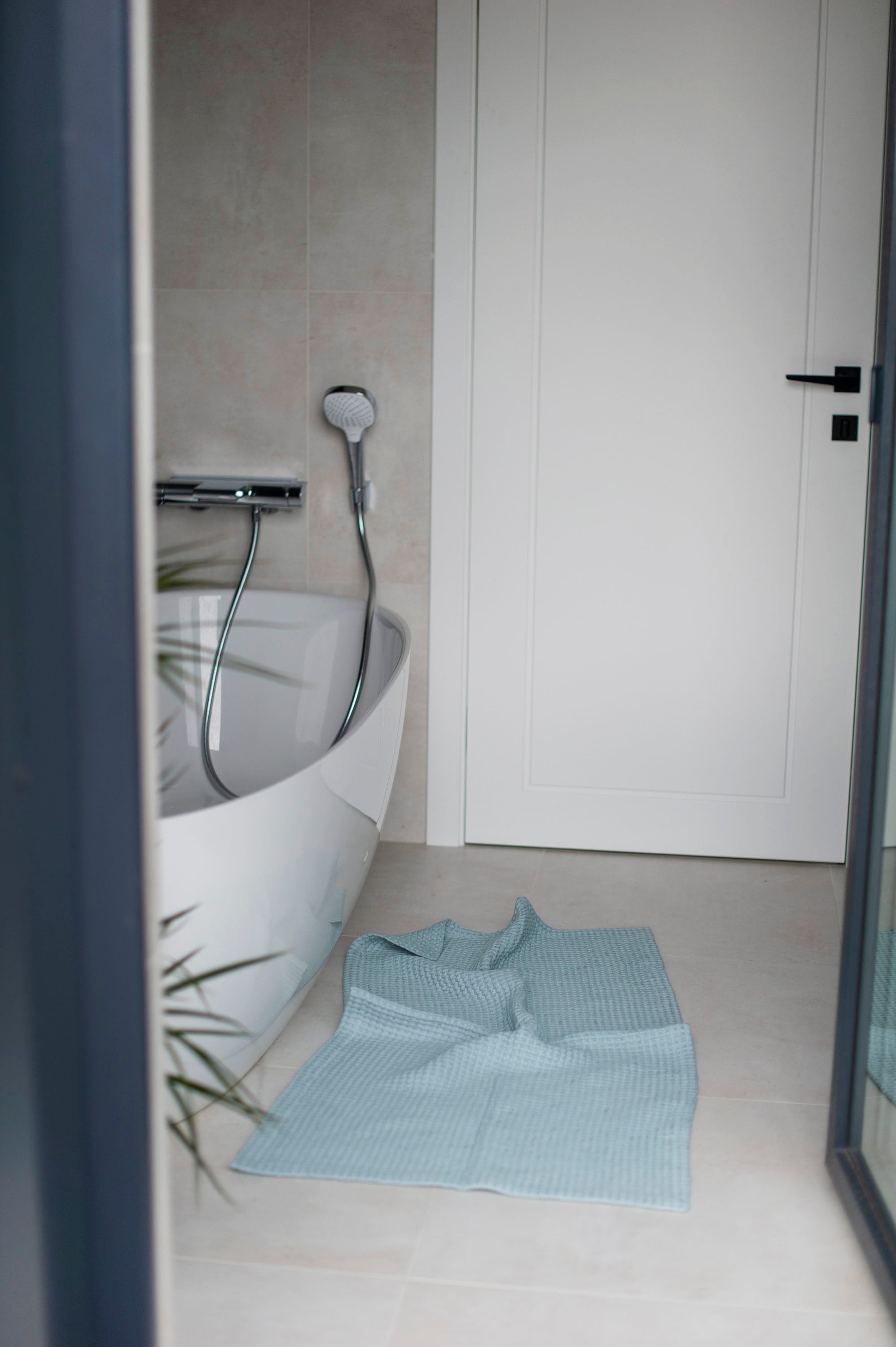 Laumė linen Home Edit tapis de bain gaufré lin coton bleu ciel petit