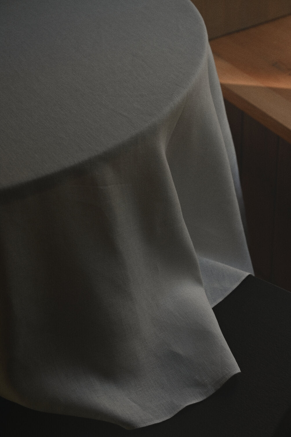 Laumė linen Home Edit nappe ronde en lin bleu profond 120 cm