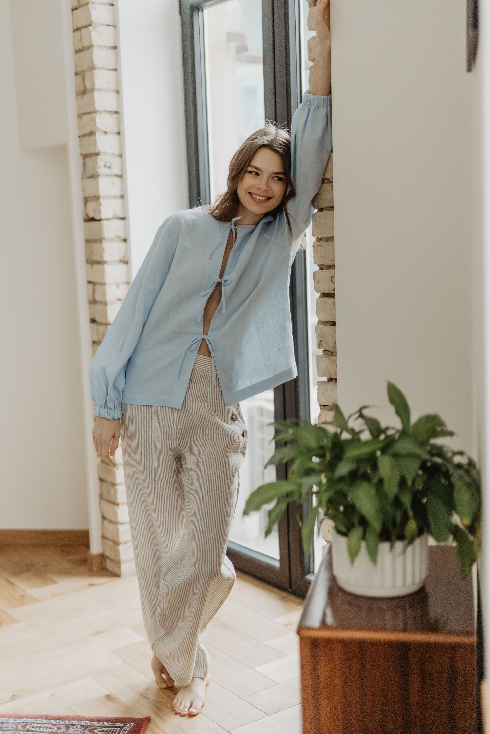 Laumė linen Linen Tops Nida Blouse en lin femme jaune soleil