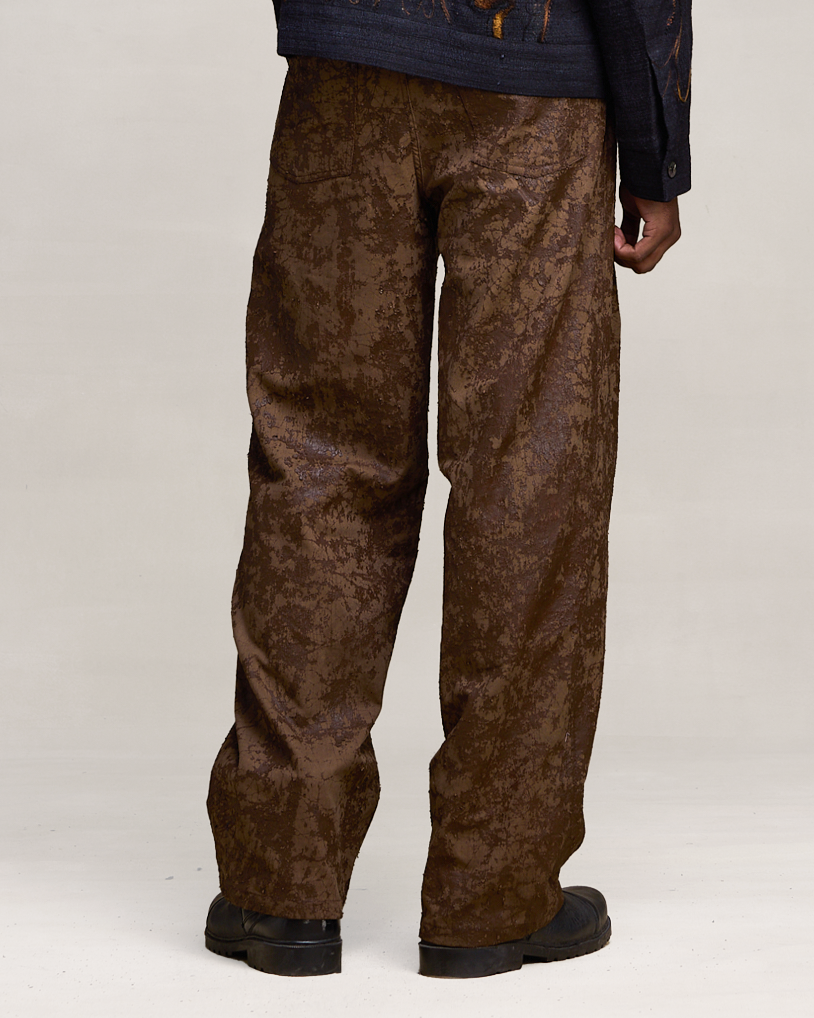 COUNTRYMADE Trousers ERODE BRONZE PANTS en denim artisanal coupe ample