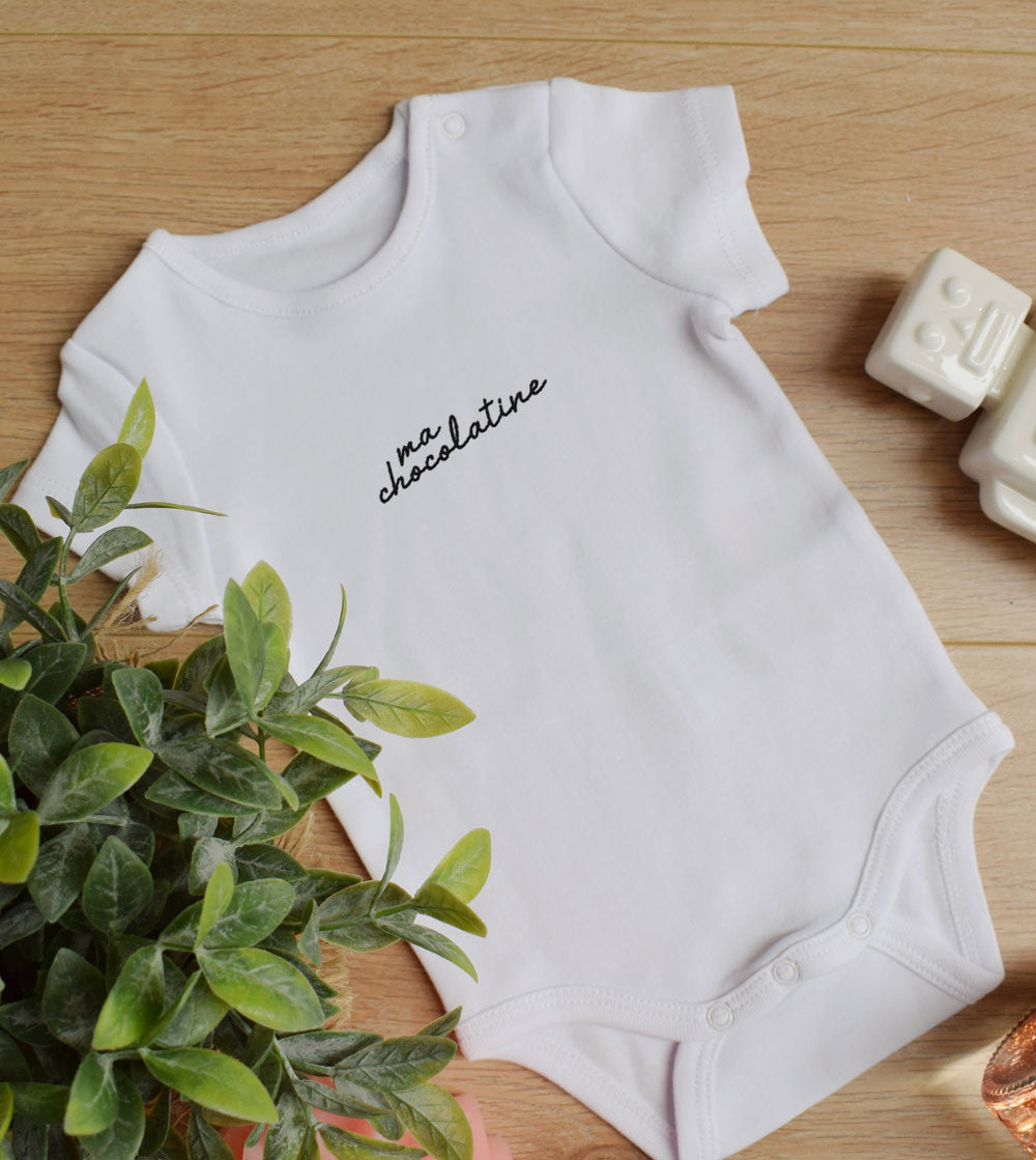 Juste Un T-shirt Bébé Body bébé brodé Ma chocolatine blanc 0-3 mois