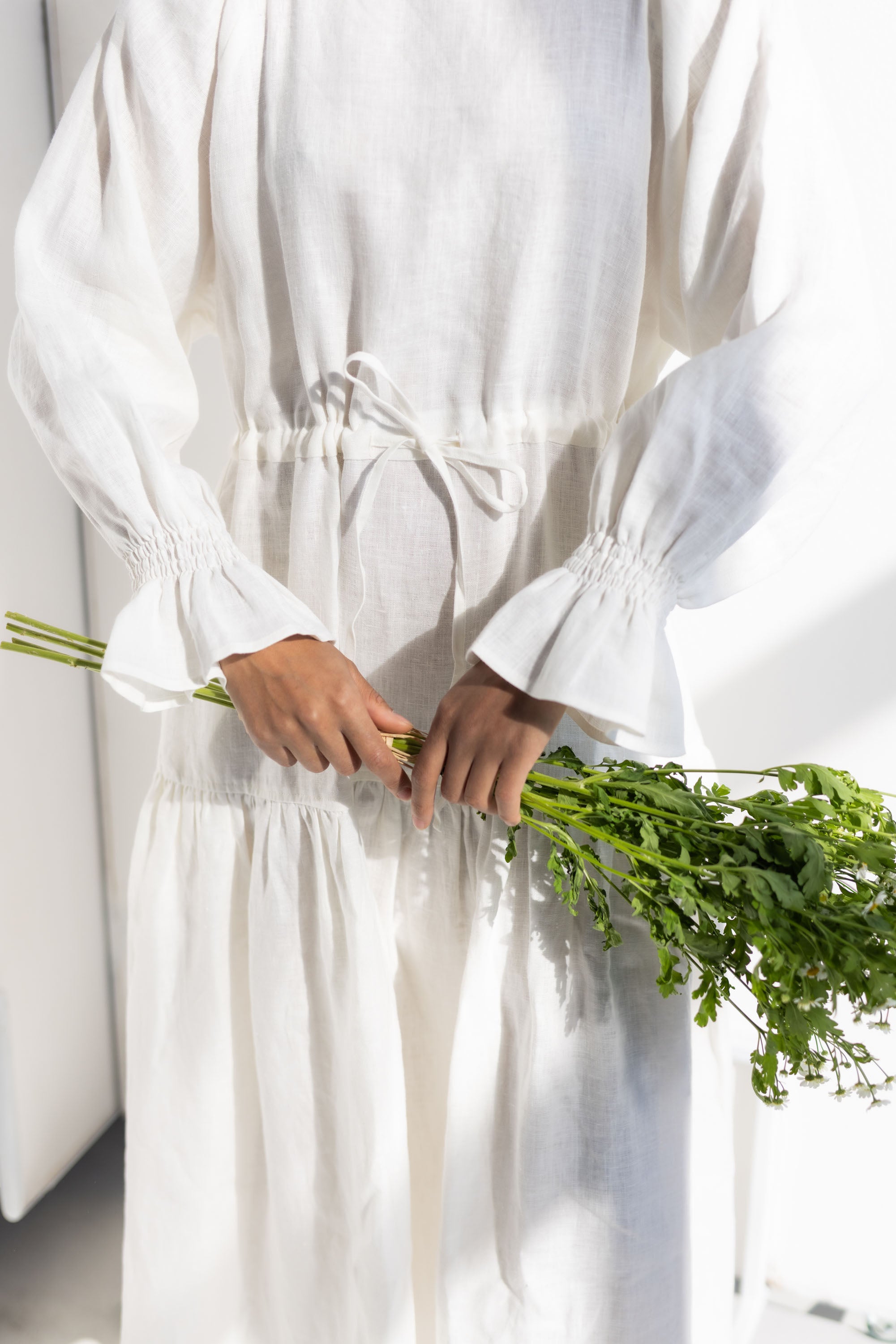 Laumė linen Linen Dresses Beatrix robe en lin midi à manches longues