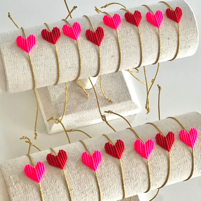 PANTRUCHE Bracelet Bracelet cœur macramé doré rose ou rouge