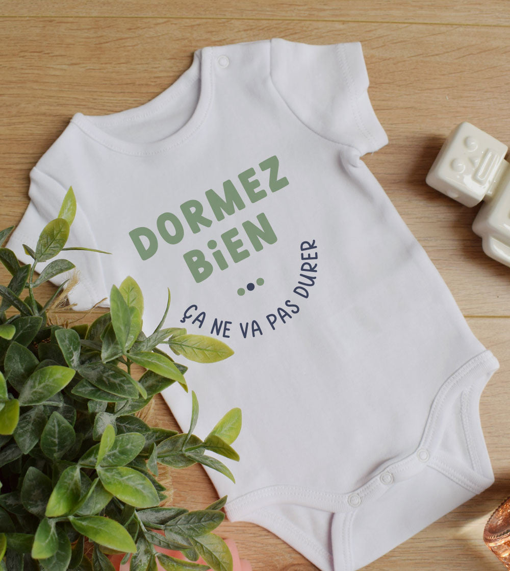 Juste Un T-shirt Bébé Dormez bien body bébé