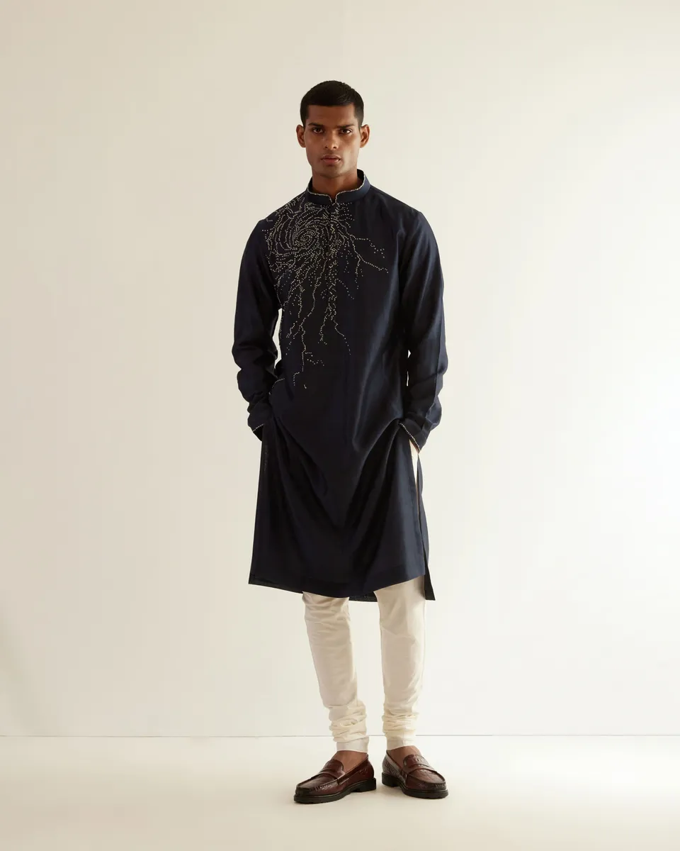 COUNTRYMADE Kurtas Black Hole Placement Embroidery Kurta Set ensemble brodé marine