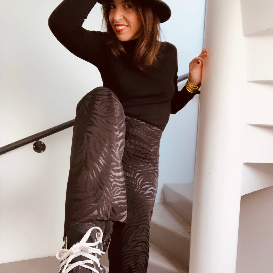 PANTRUCHE Pantalons Pantalon SWING noir zébra pantalon viscose