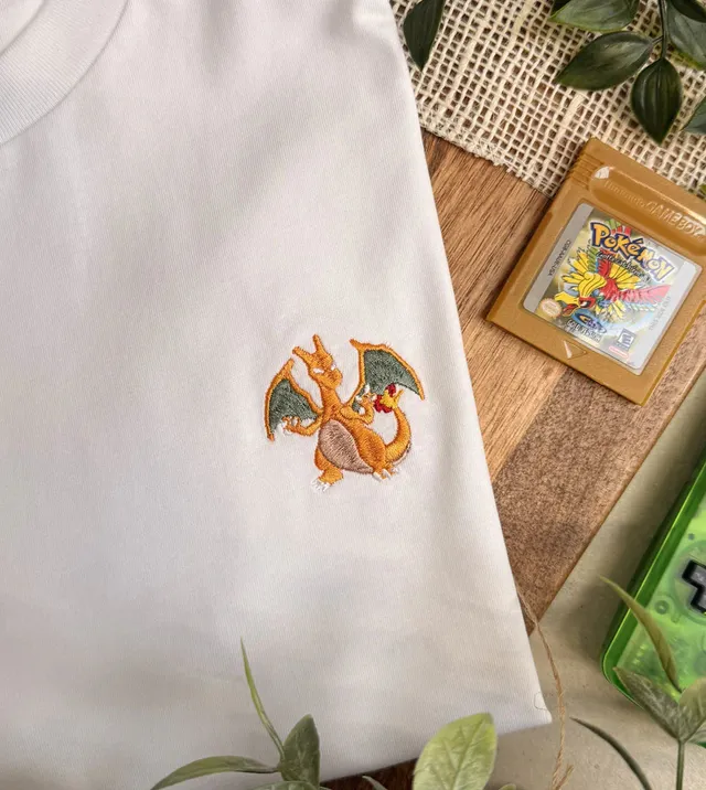 Juste Un T-shirt T-shirts Enfants Dracaufeu t-shirt enfant brodé coton bio