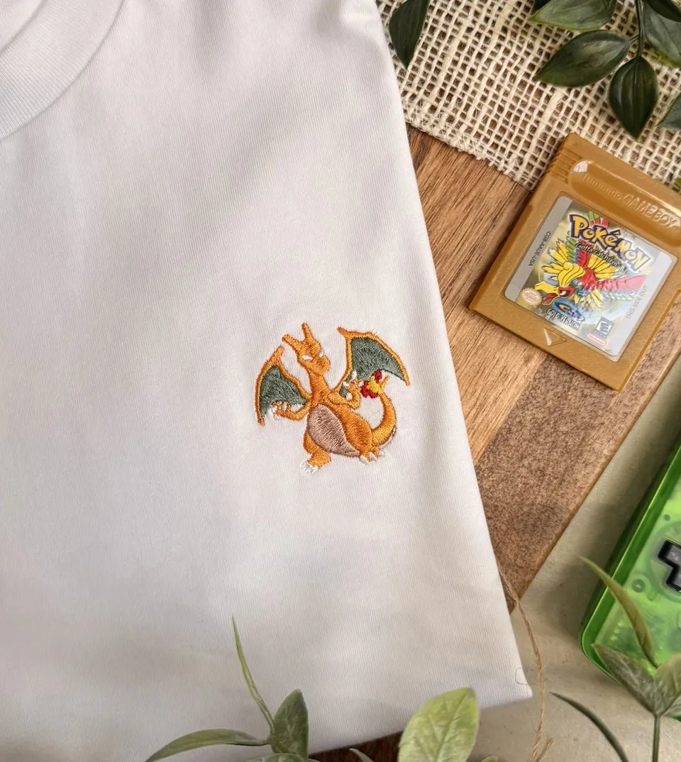 Juste Un T-shirt T-shirts Enfants Dracaufeu t-shirt enfant brodé coton bio