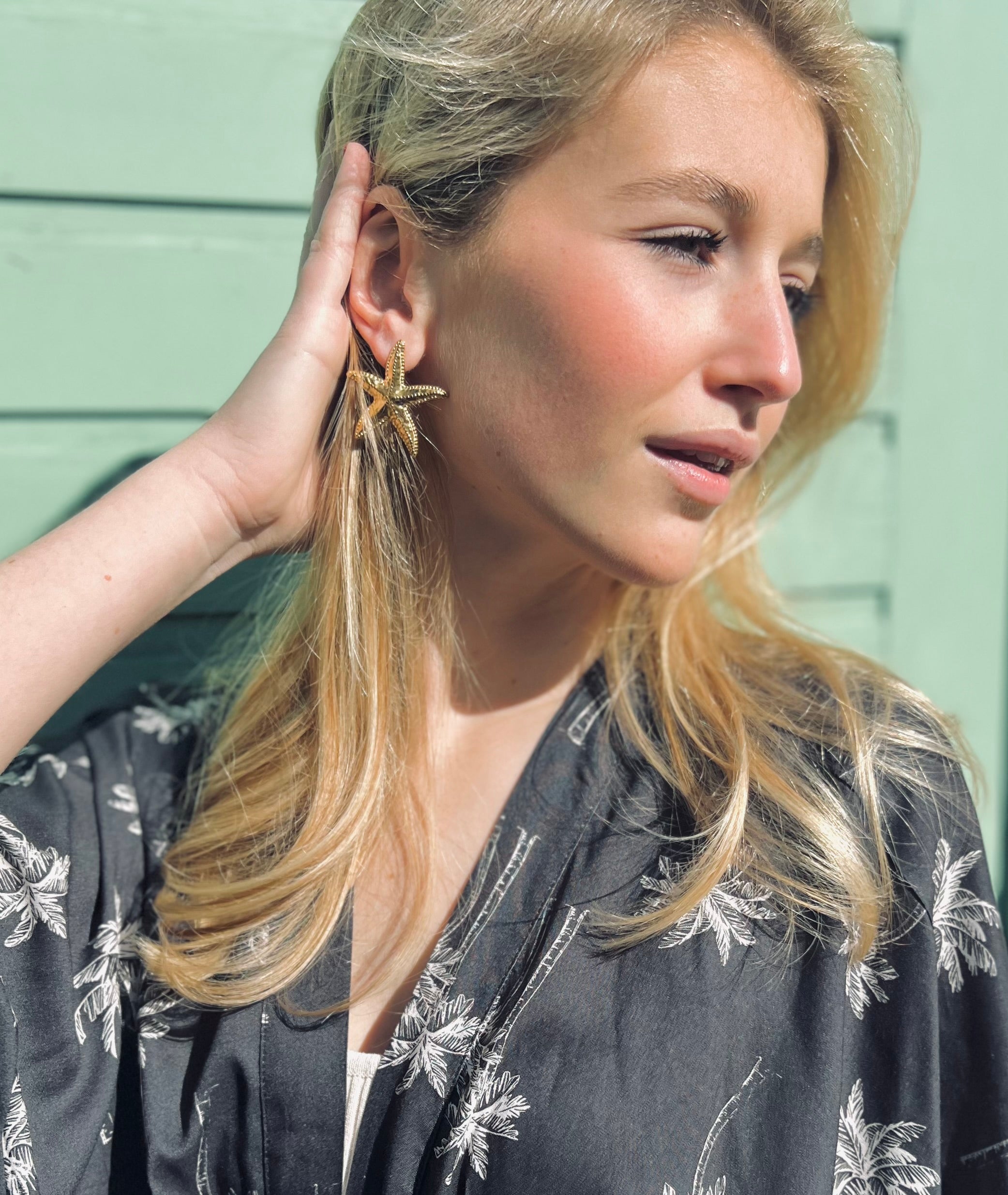 PANTRUCHE Boucles d'oreilles Etoile LUZ dorées en acier inoxydable