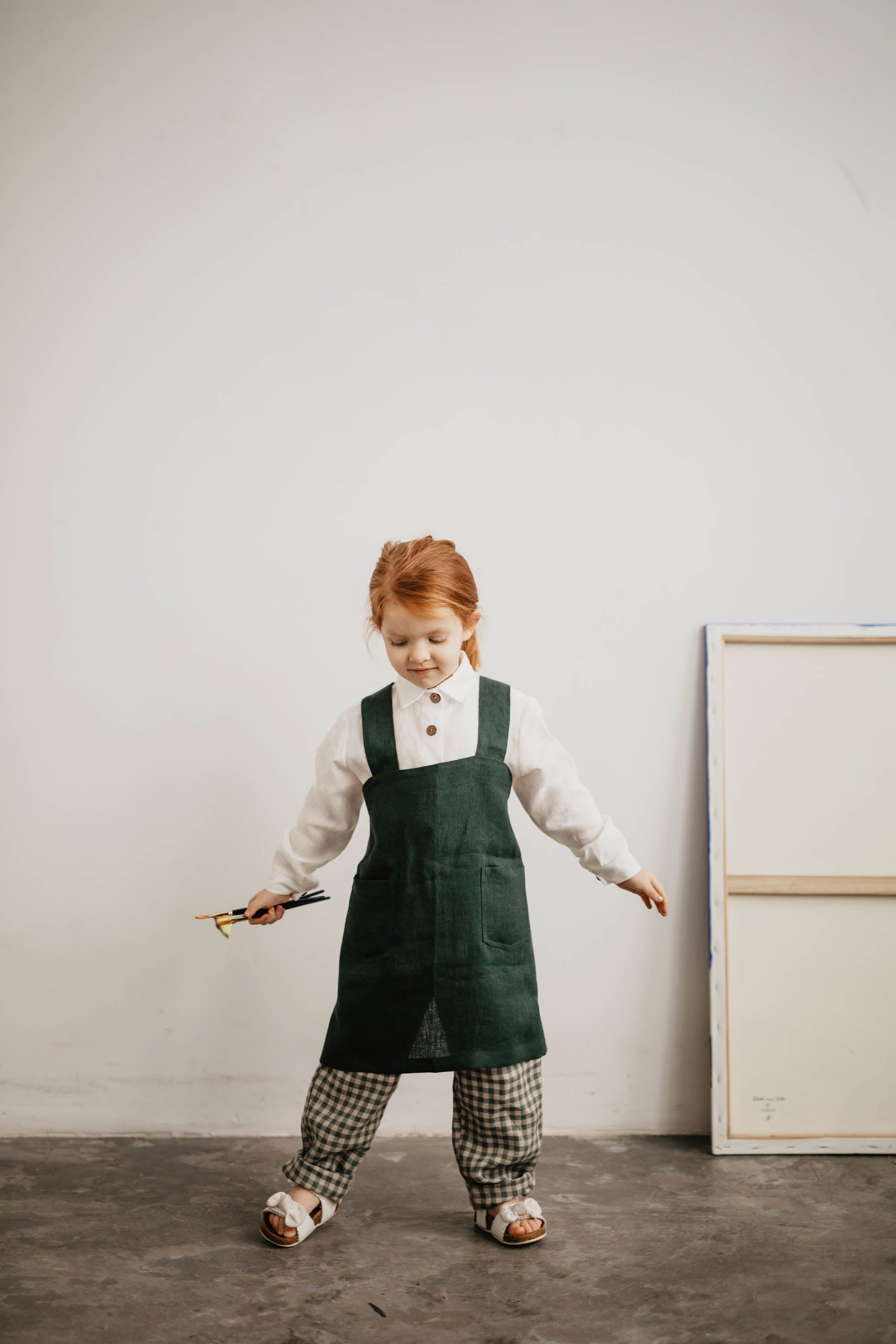 Laumė linen Kids Clothing DIRVOLIRA tablier croisé enfant en lin naturel